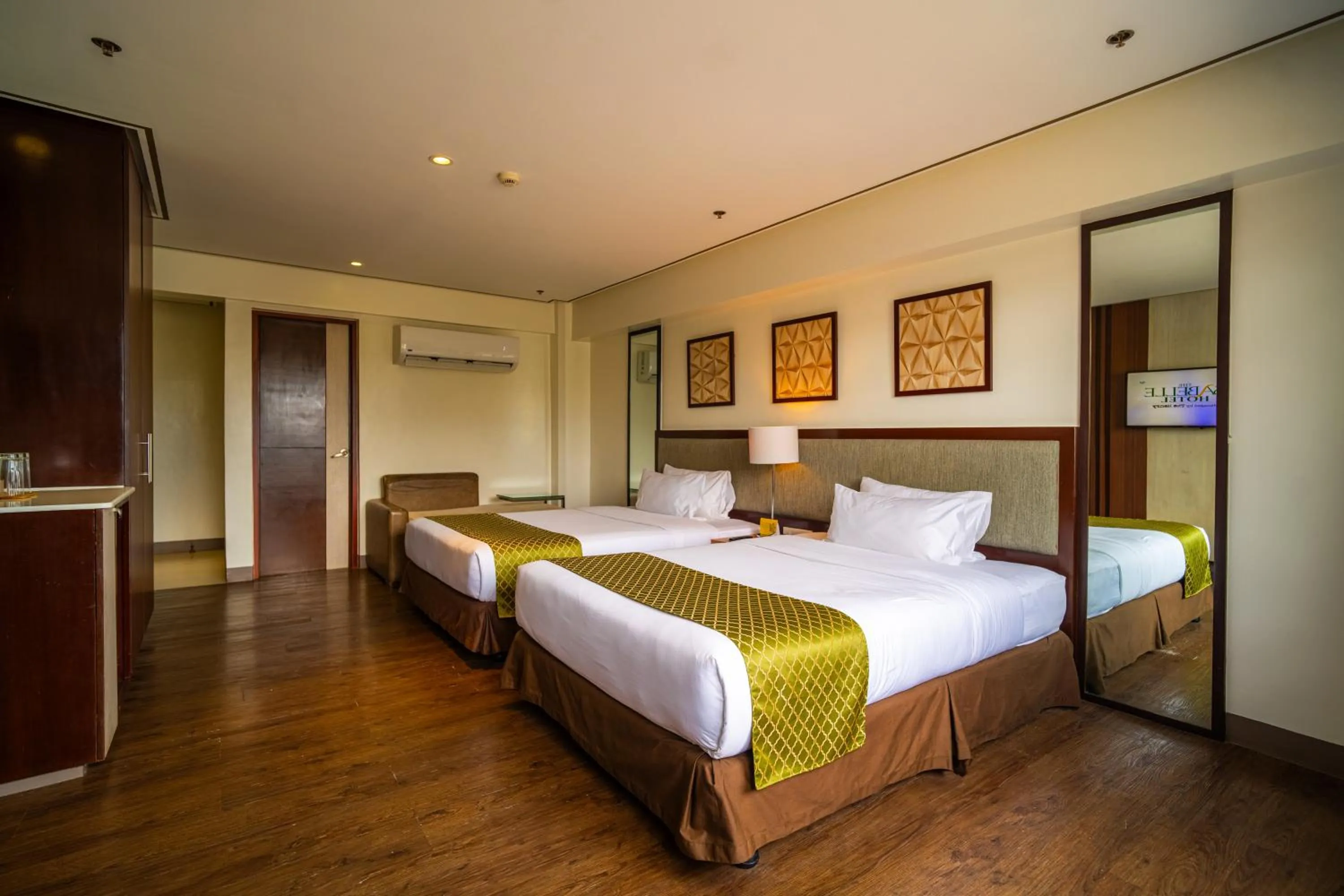 Bedroom, Bed in The Isabelle Hotel