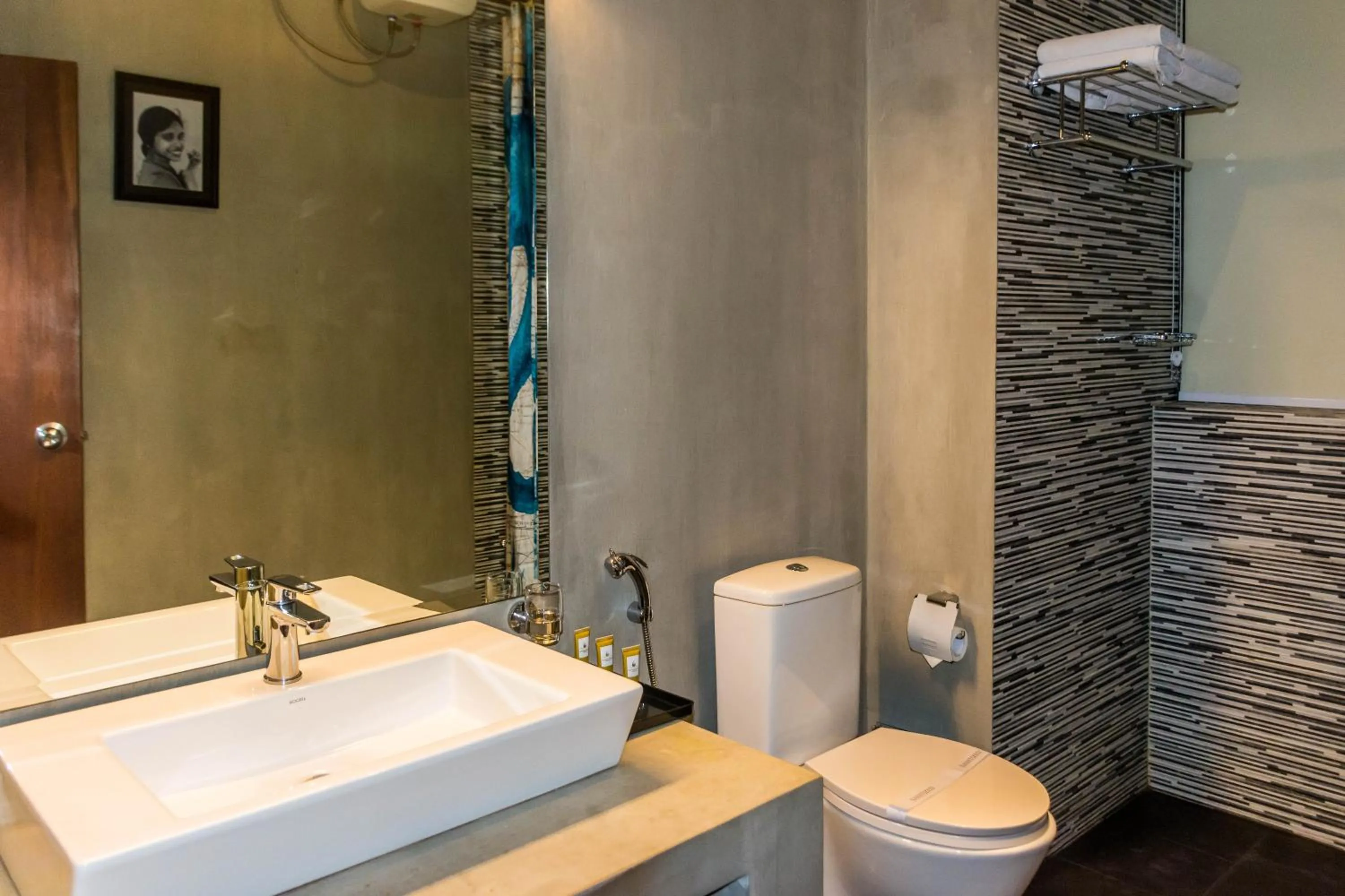 Toilet in Golden Pearl Tangalle Beach