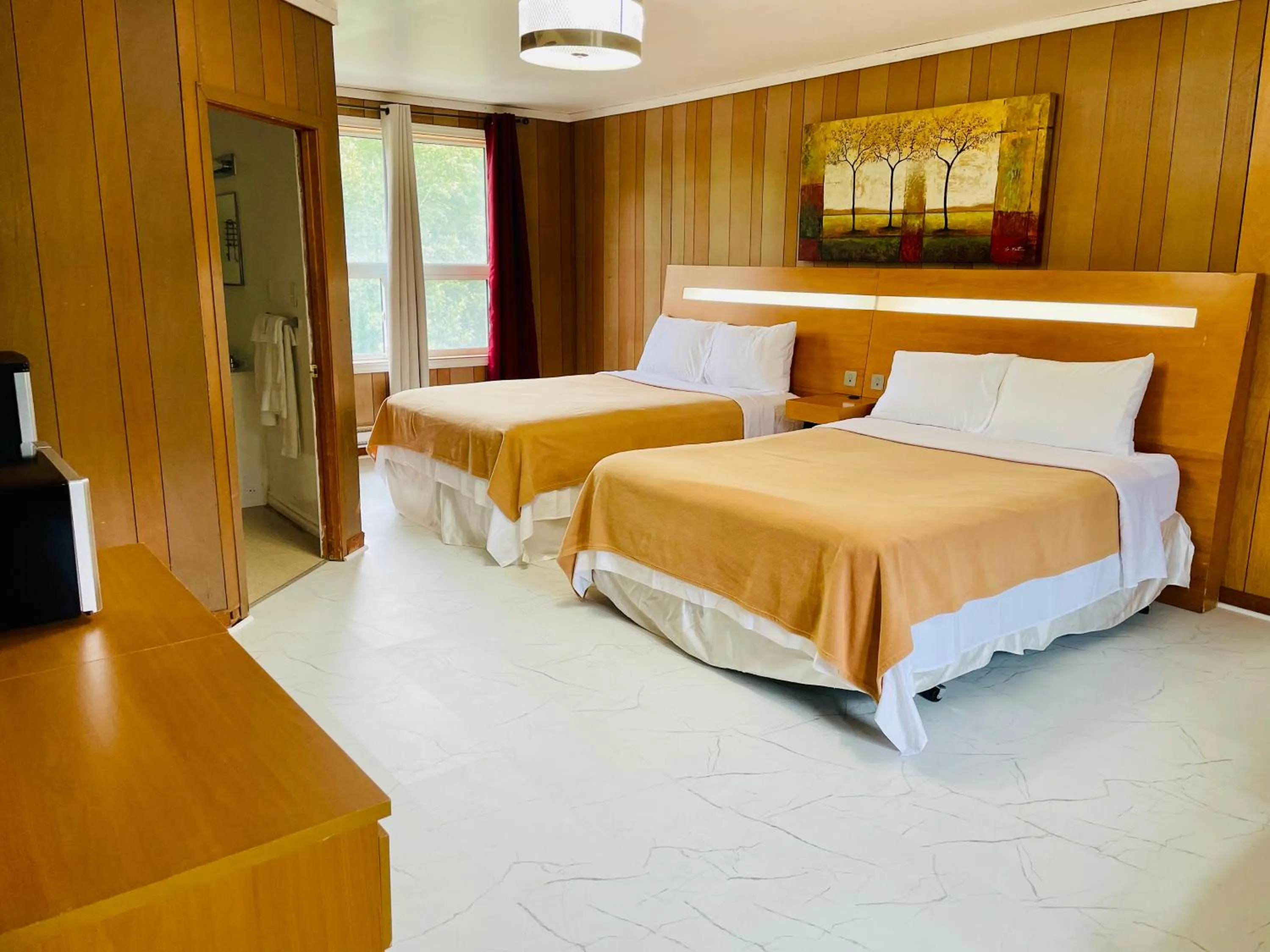 Bedroom in Muskoka Nights