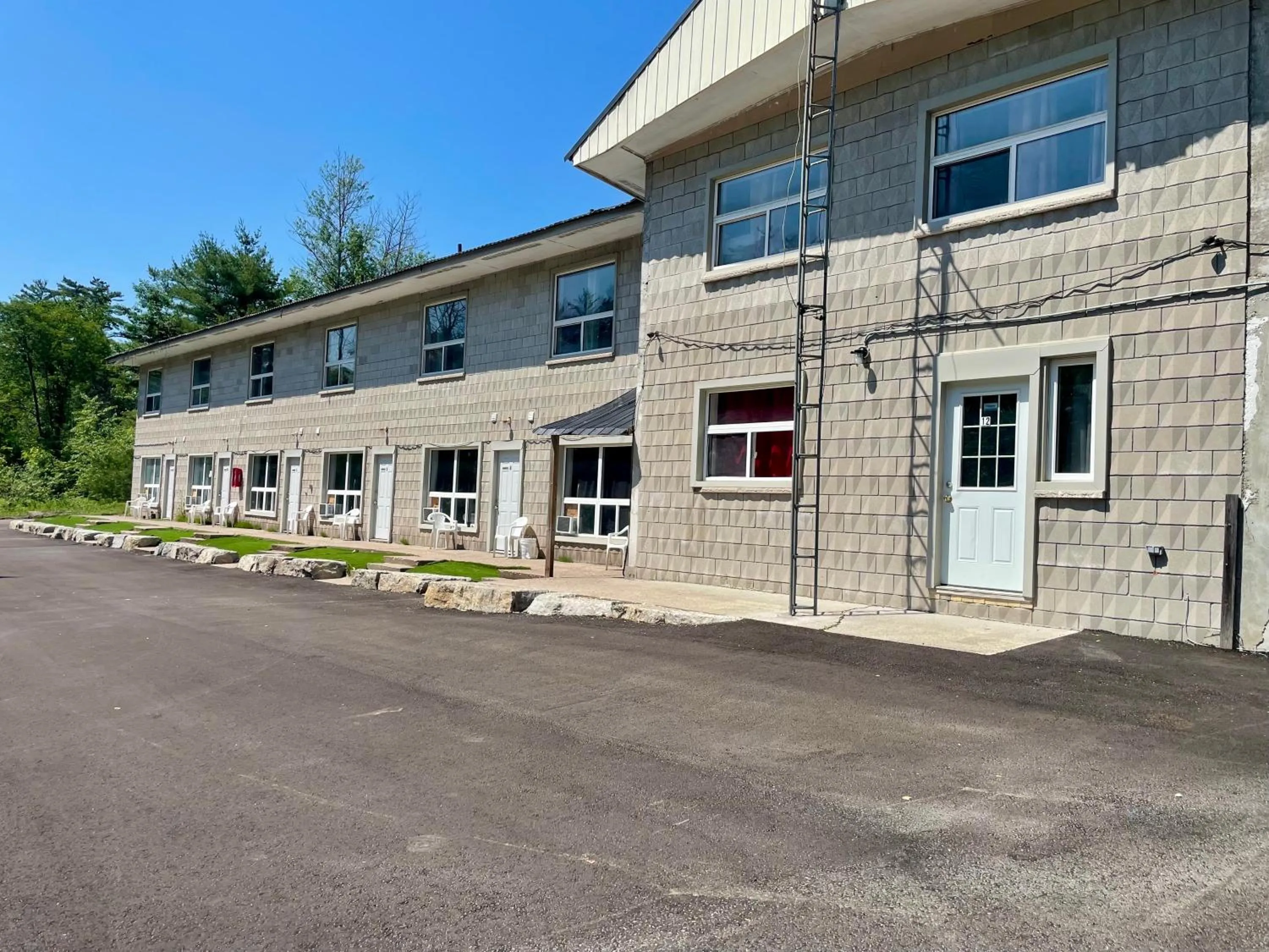 Property building in Muskoka Nights