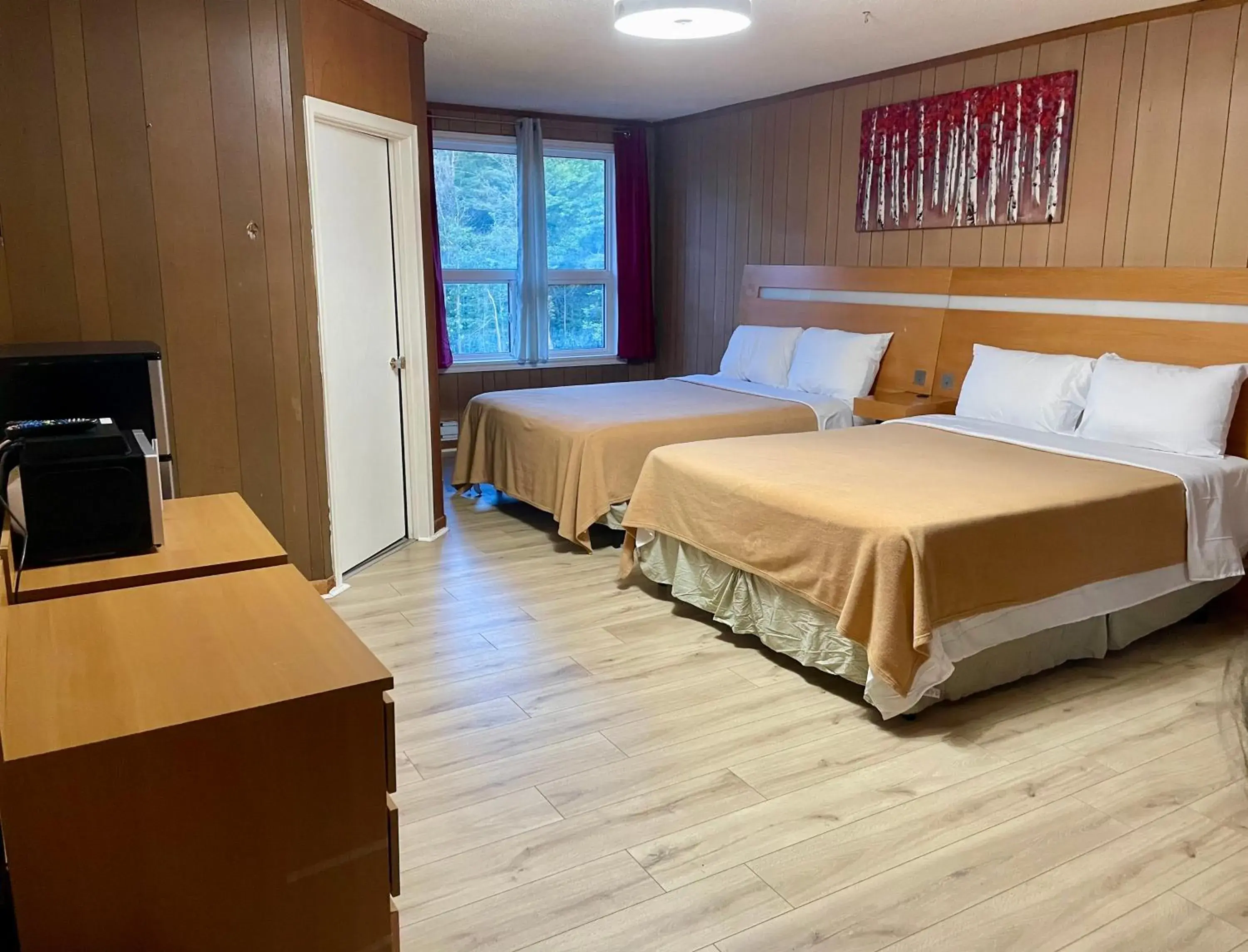 Double Room with Private Bathroom in Muskoka Nights Double Room with Private Bathroom in Muskoka Nights