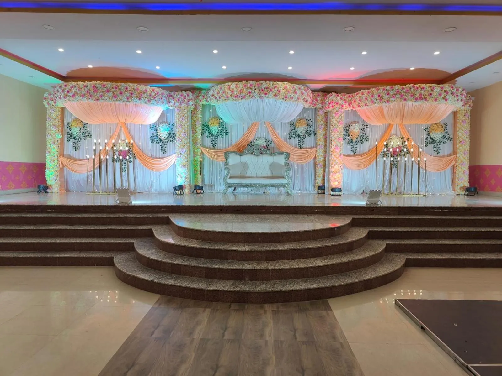 Business facilities in Raj Resort