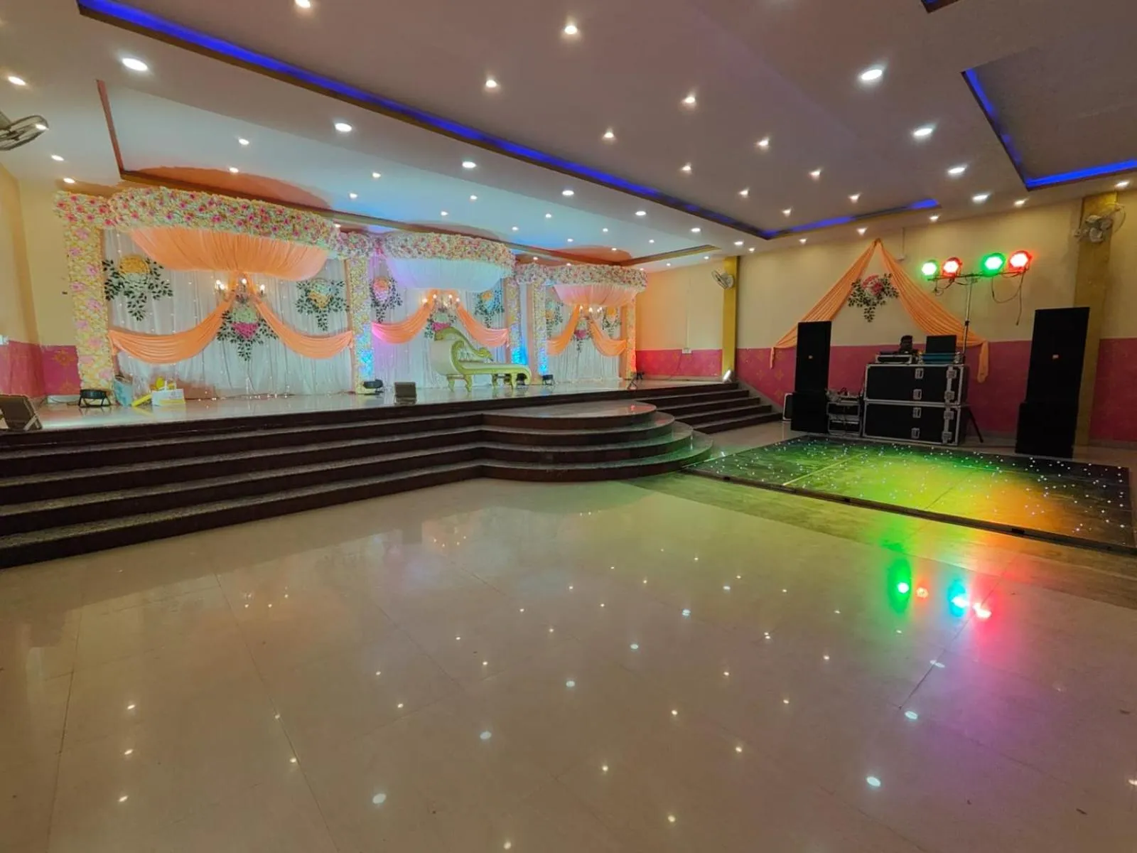 Business facilities in Raj Resort