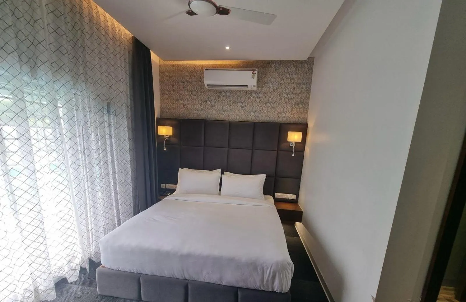 Bedroom in Eminence The Corbett