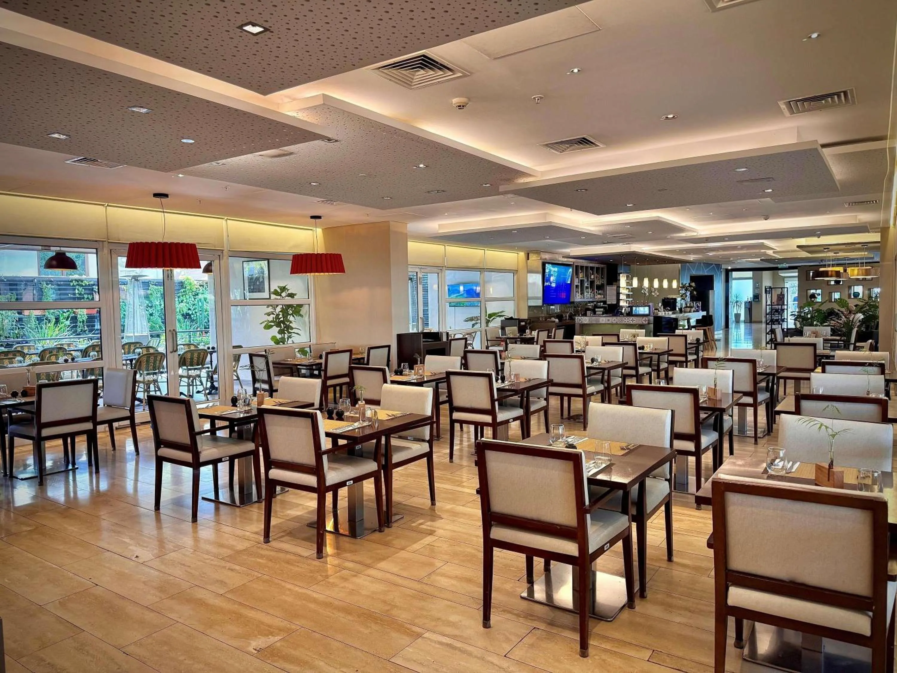 Restaurant/places to eat in Novotel Santiago Vitacura