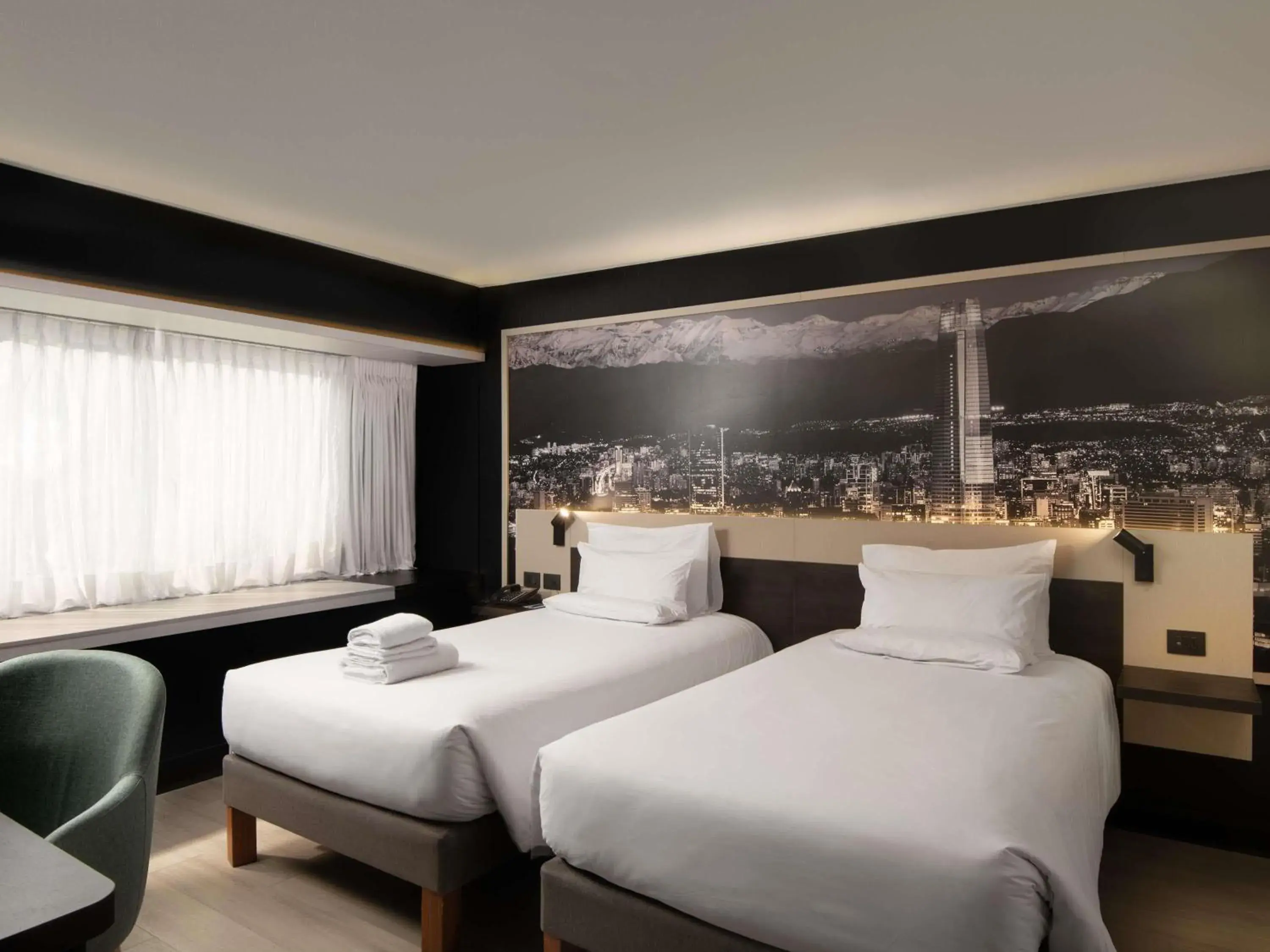 Standard Twin Room in Novotel Santiago Vitacura Standard Twin Room in Novotel Santiago Vitacura