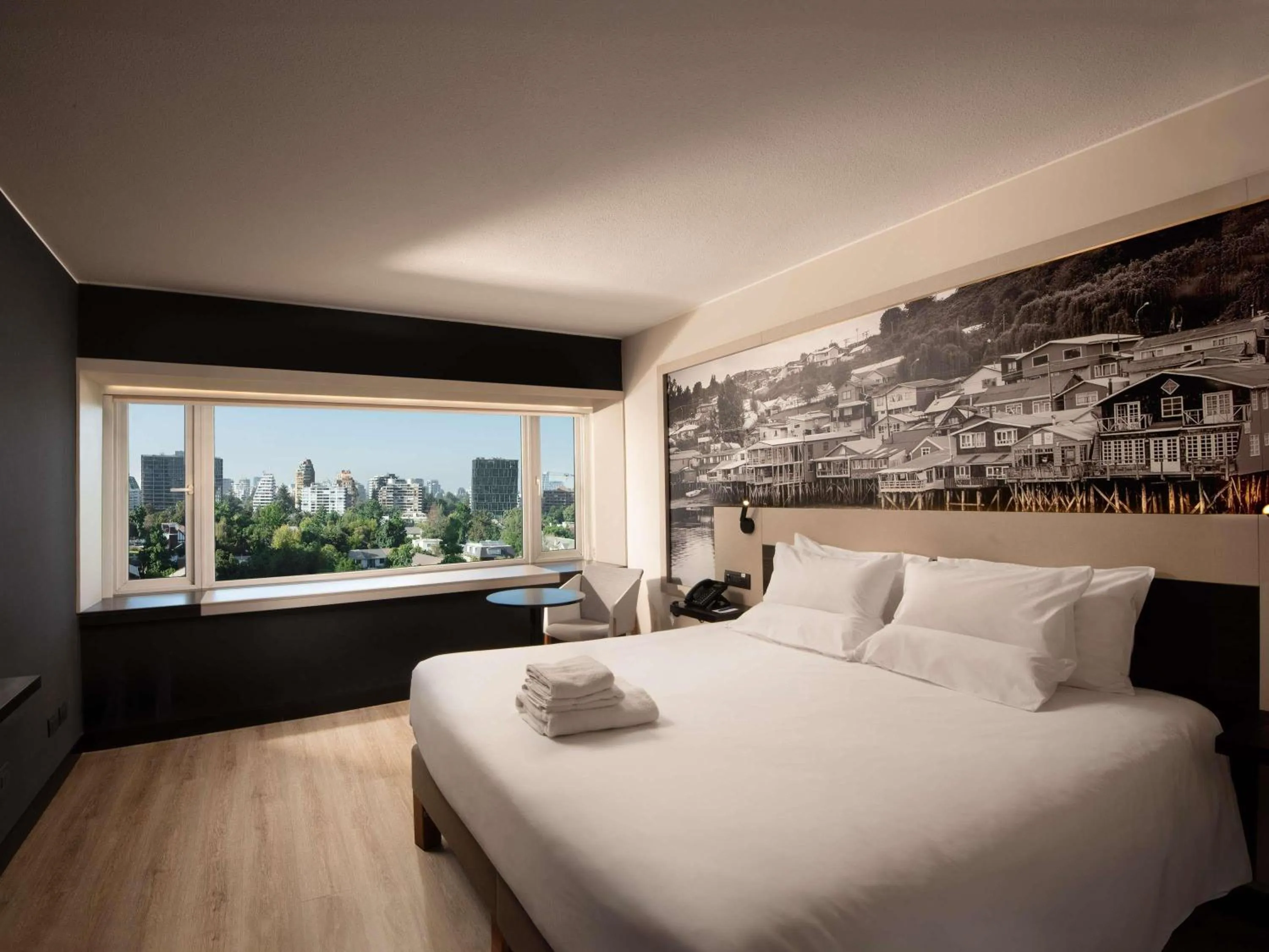 Bedroom, Bed in Novotel Santiago Vitacura