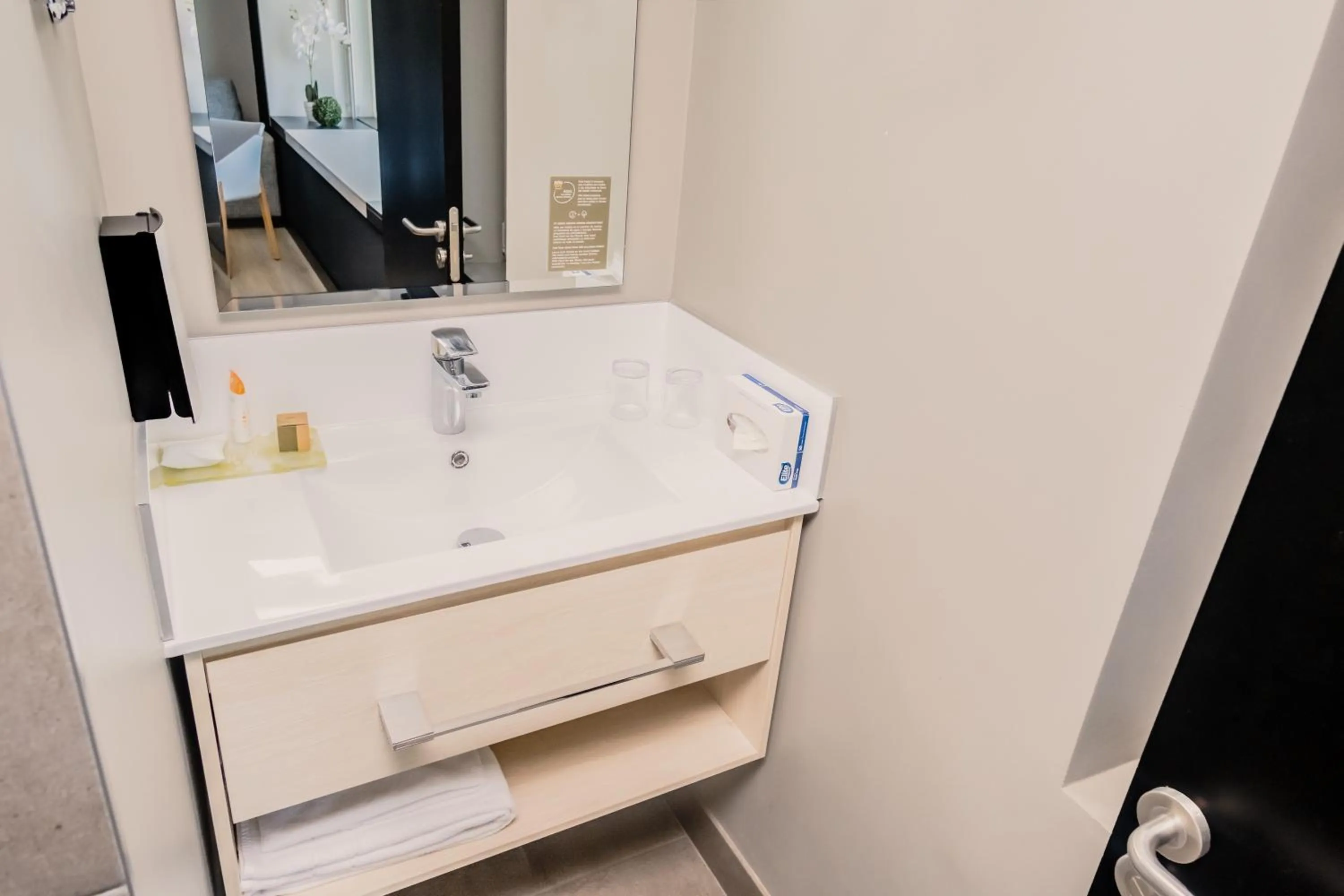 Toilet in Novotel Santiago Vitacura