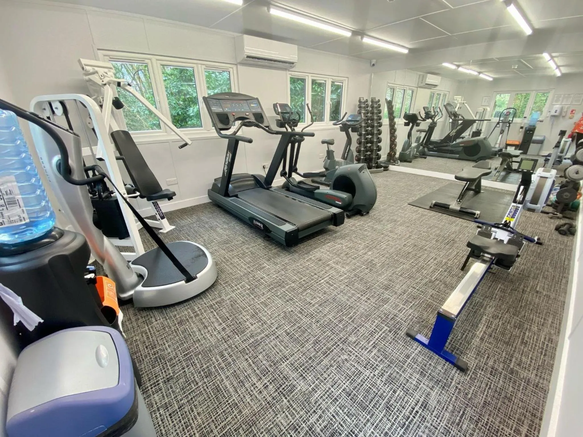 Fitness centre/facilities in Southcrest Manor Hotel, Best Western Signature Collection