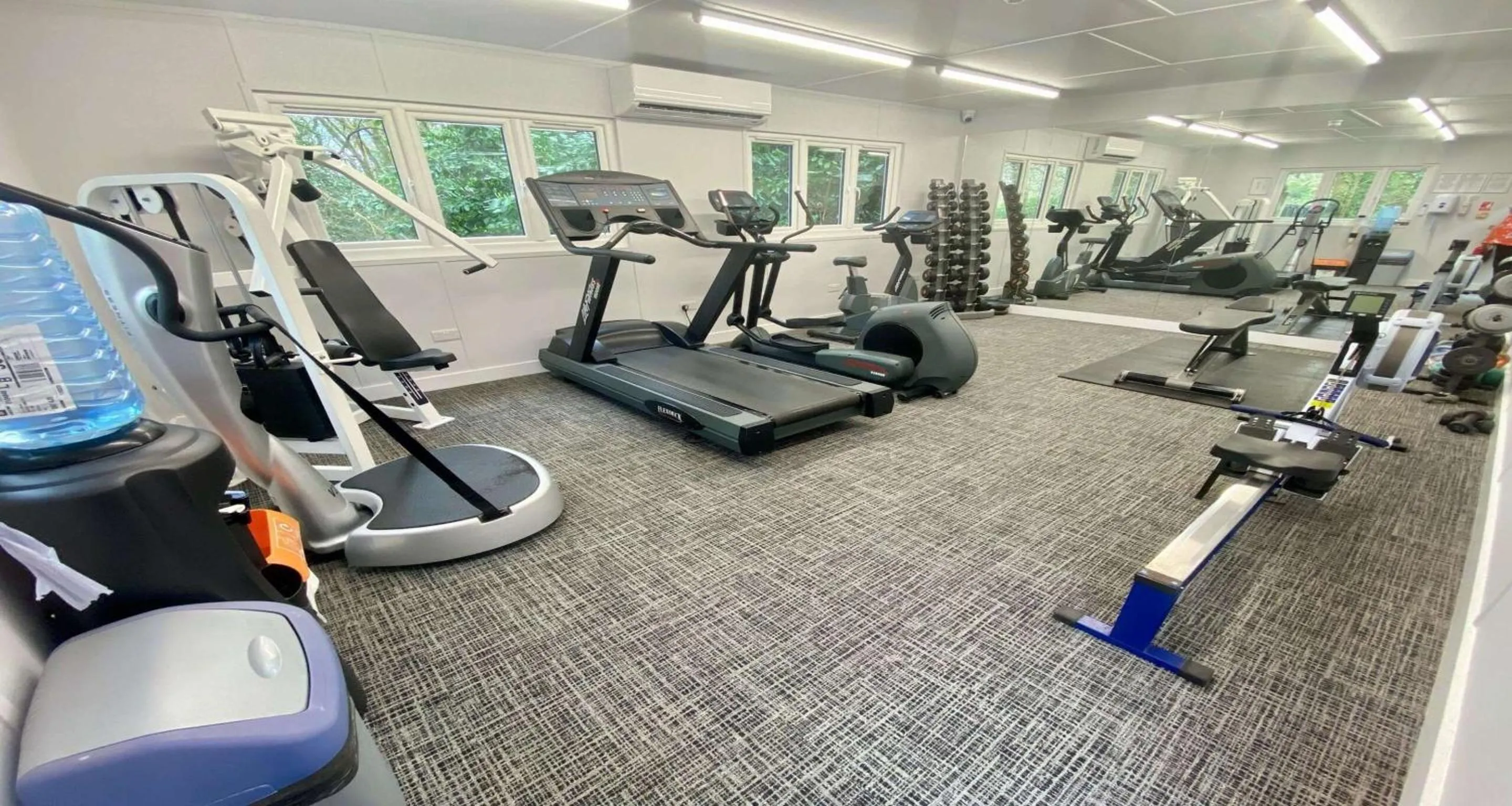 Fitness centre/facilities in Southcrest Manor Hotel, Best Western Signature Collection