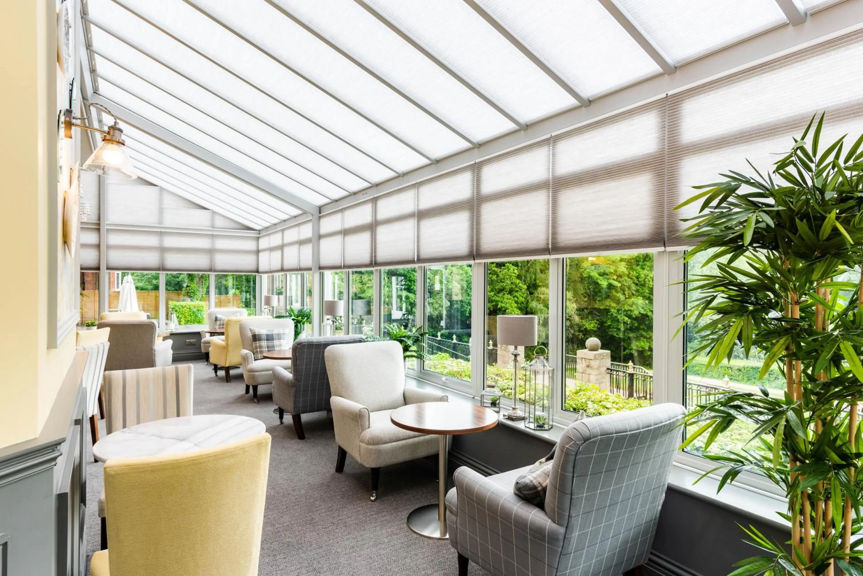 Restaurant/places to eat in Southcrest Manor Hotel, Best Western Signature Collection