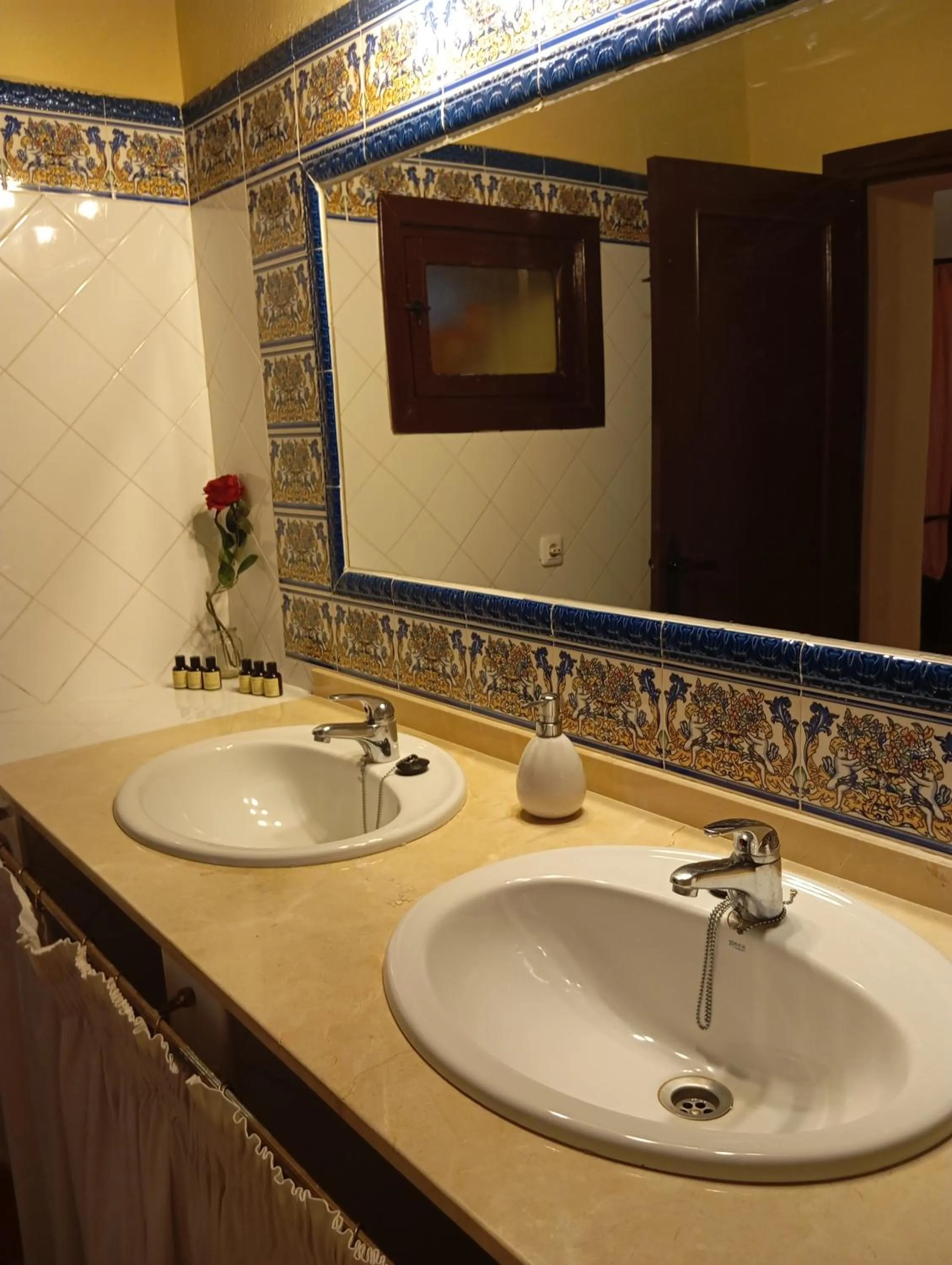 Bathroom in Hotel Rural El Vaqueril