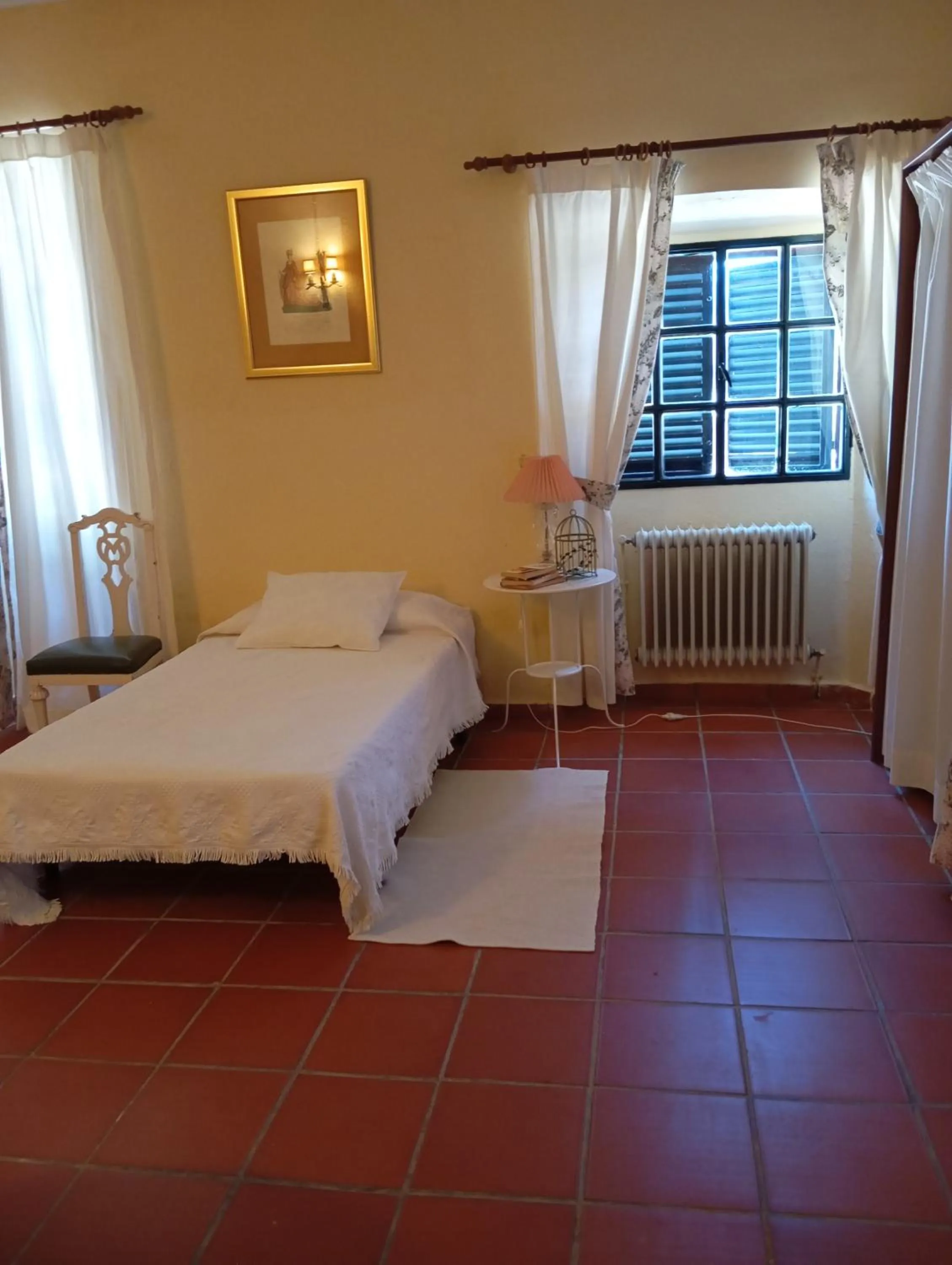 Bed in Hotel Rural El Vaqueril