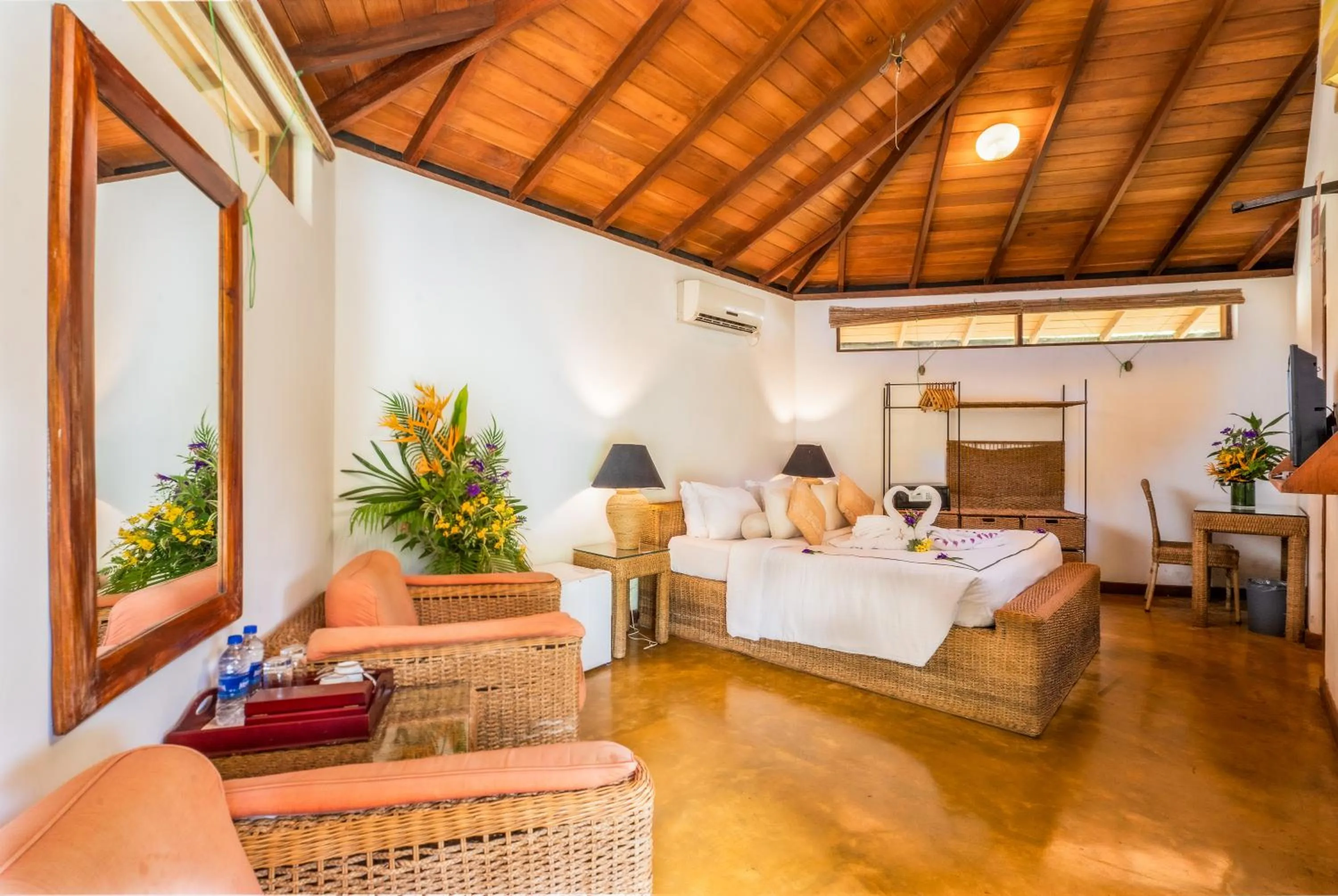 Bed in Athulya Villas, Kandy