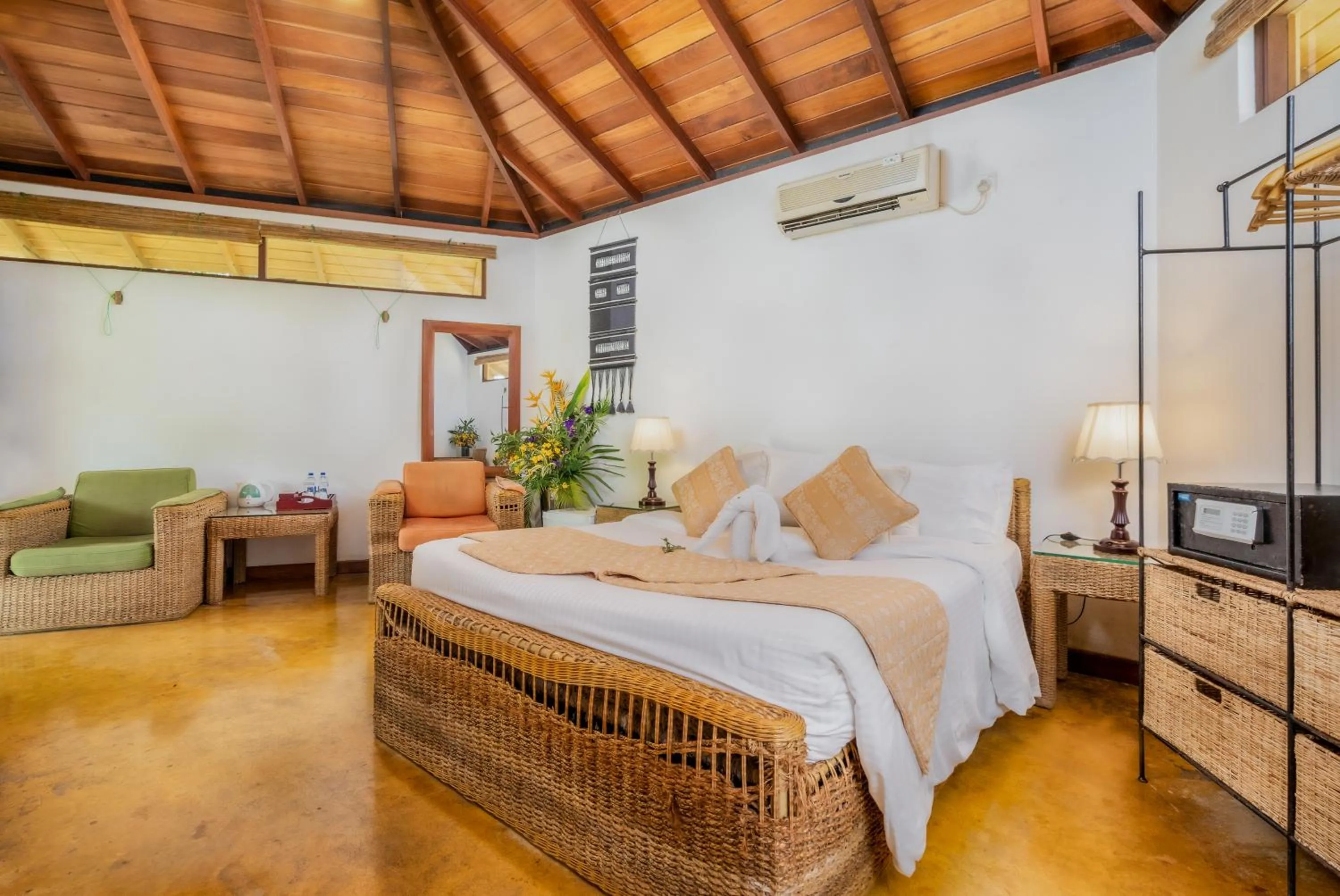 Bedroom, Bed in Athulya Villas, Kandy