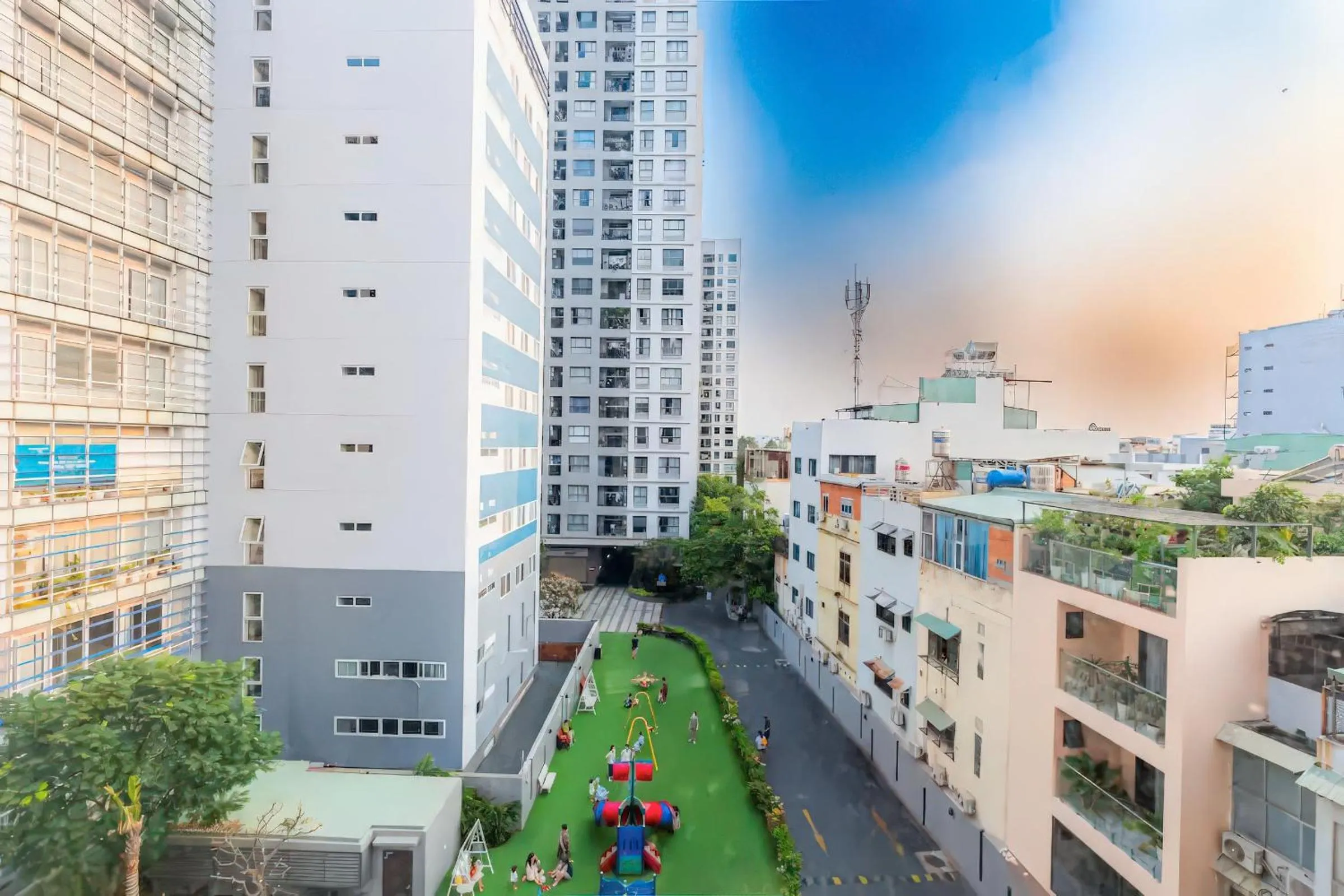 Property building in Minute Suites - Botanica Orchard TSN Airport