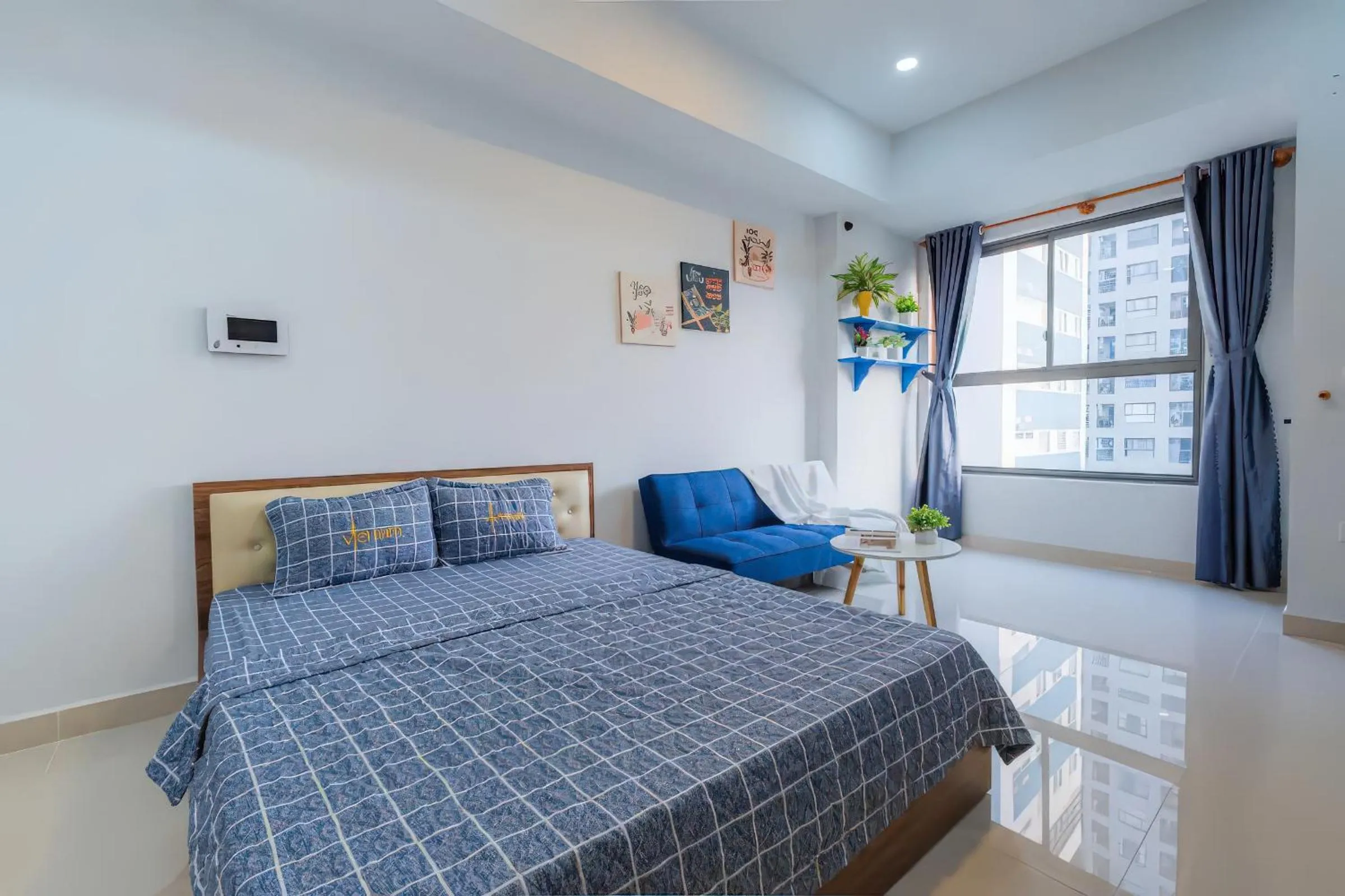 Bed in Minute Suites - Botanica Orchard TSN Airport