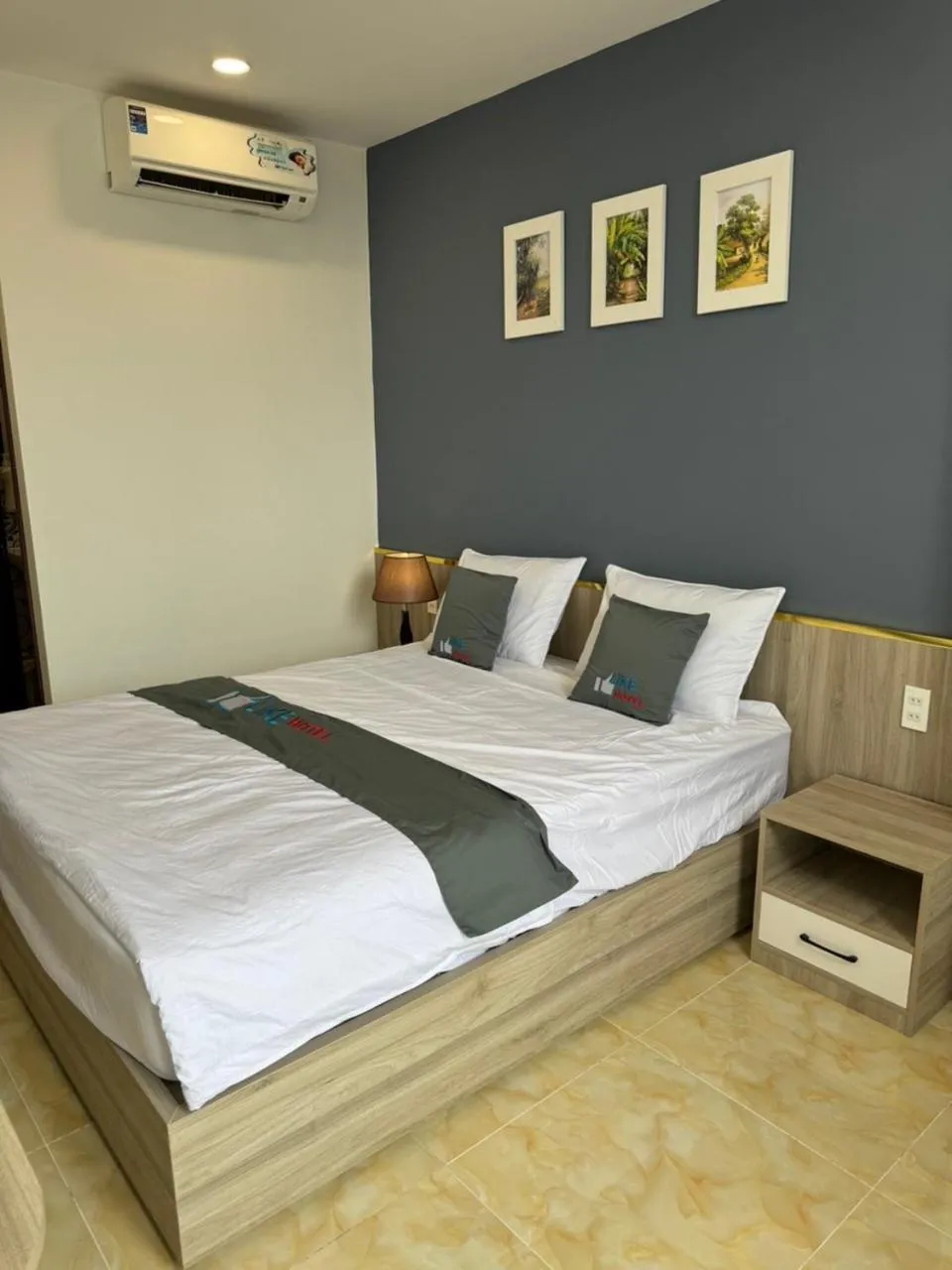 Bedroom, Bed in Like Hotel