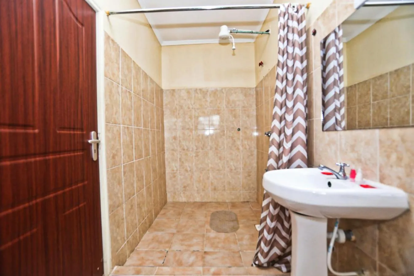 Bathroom in Fina Gardens Resort, Naivasha