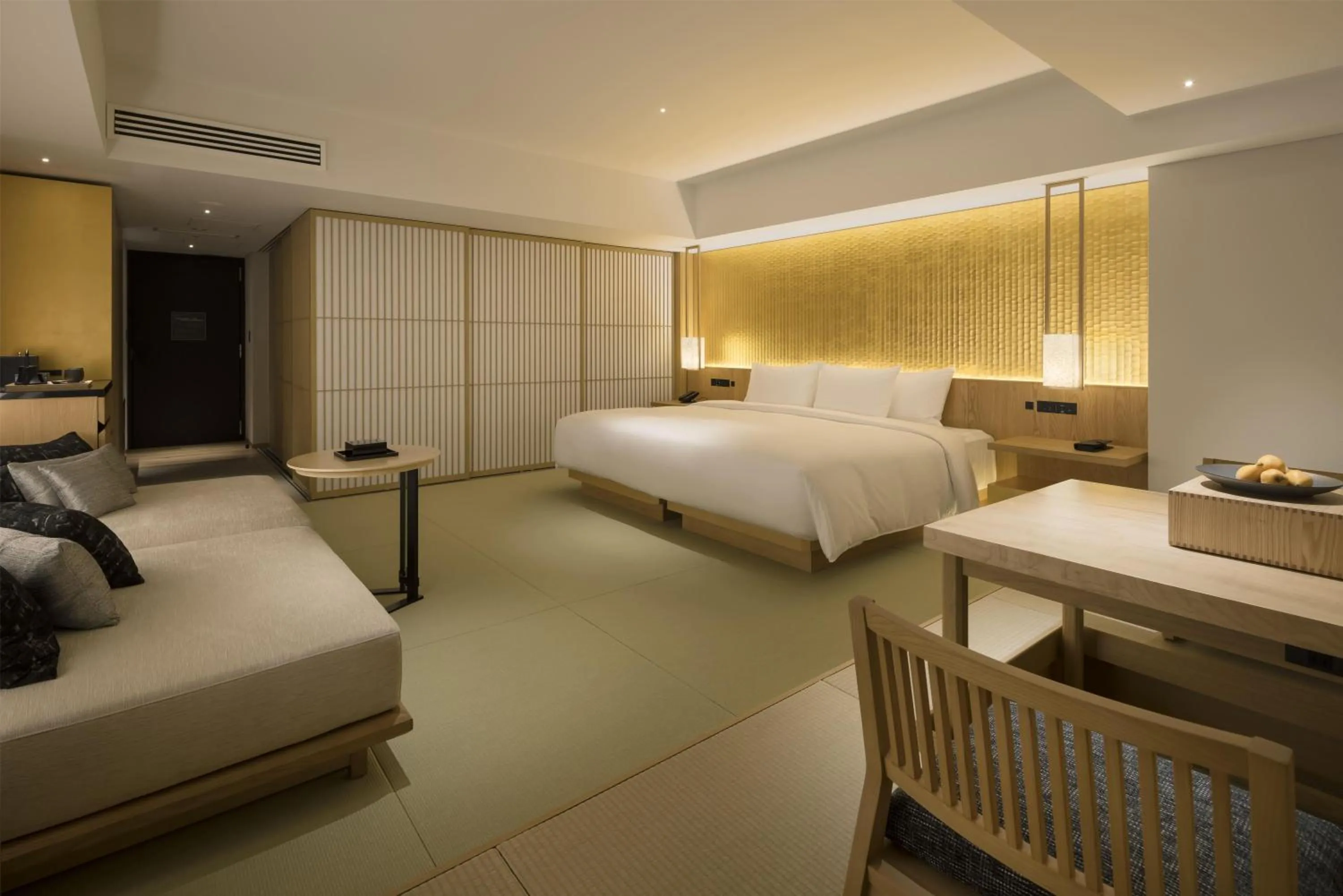 Bedroom, Bed in Banyan Tree Higashiyama Kyoto