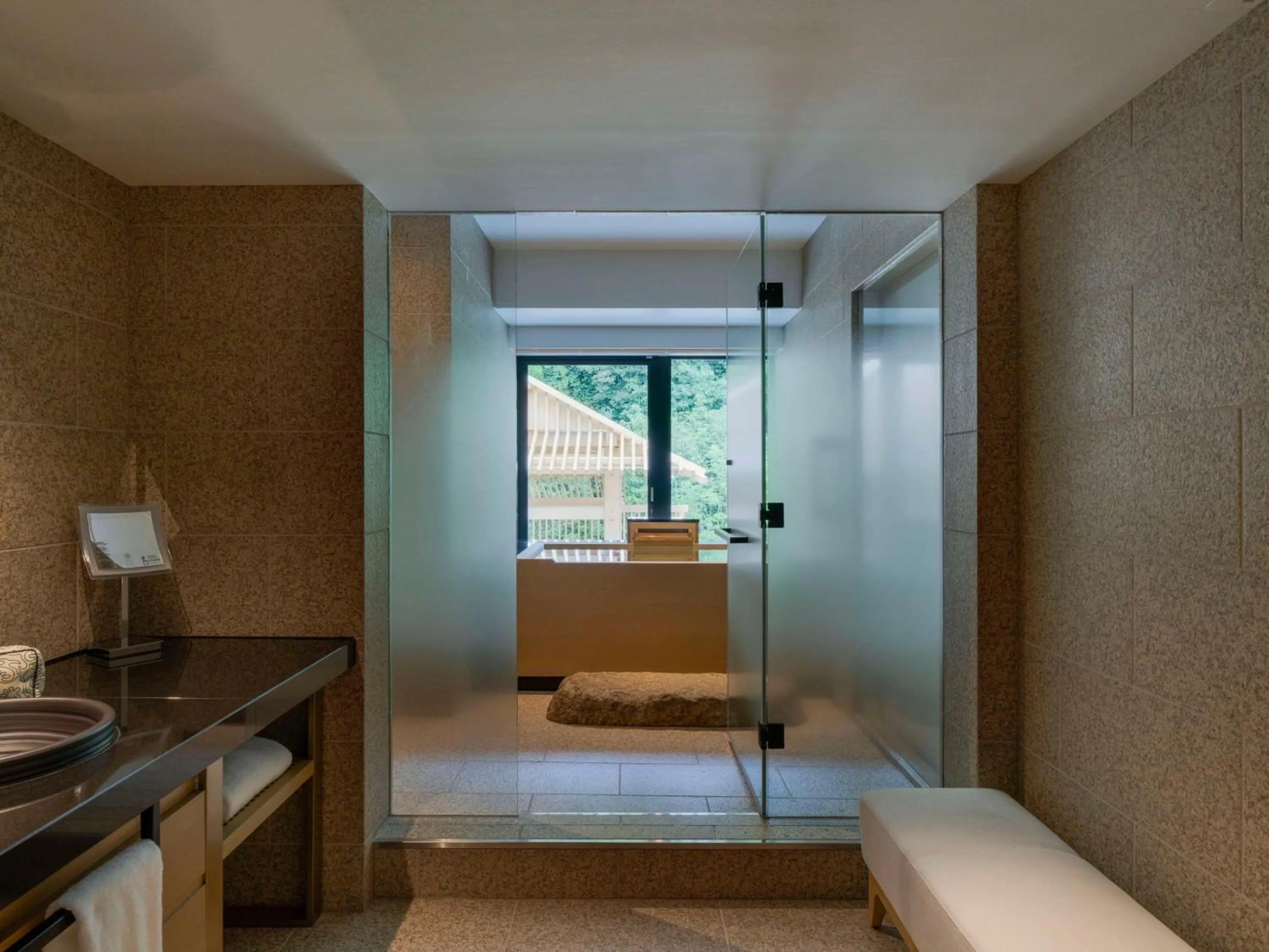 Bathroom, Bed in Banyan Tree Higashiyama Kyoto