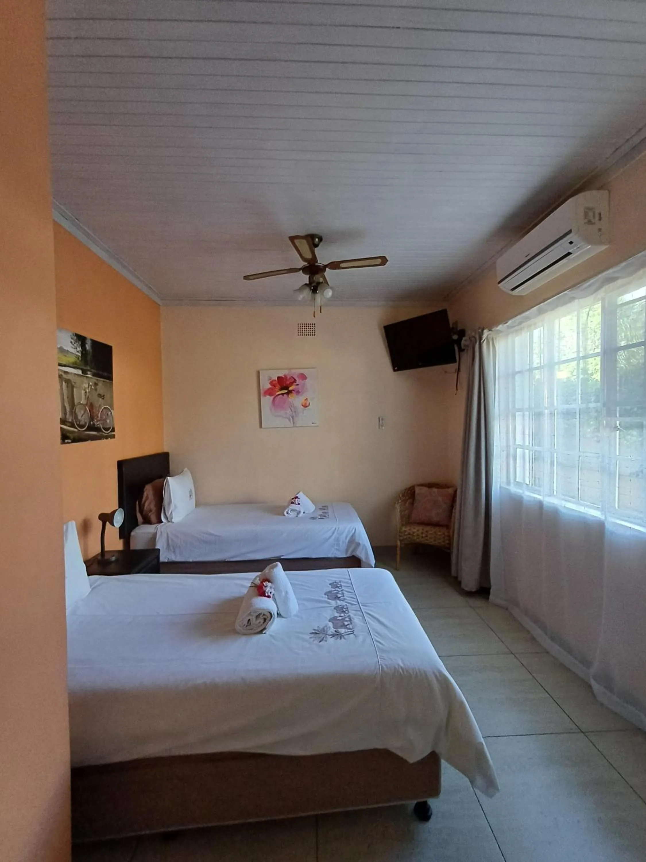 Bedroom, Bed in Capbon Guesthouse