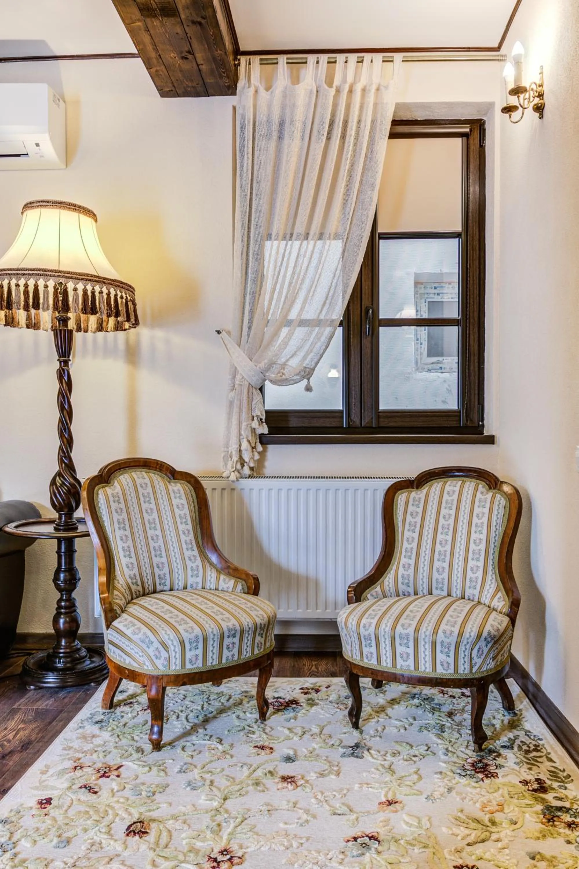 Seating area in Conacul Ambient