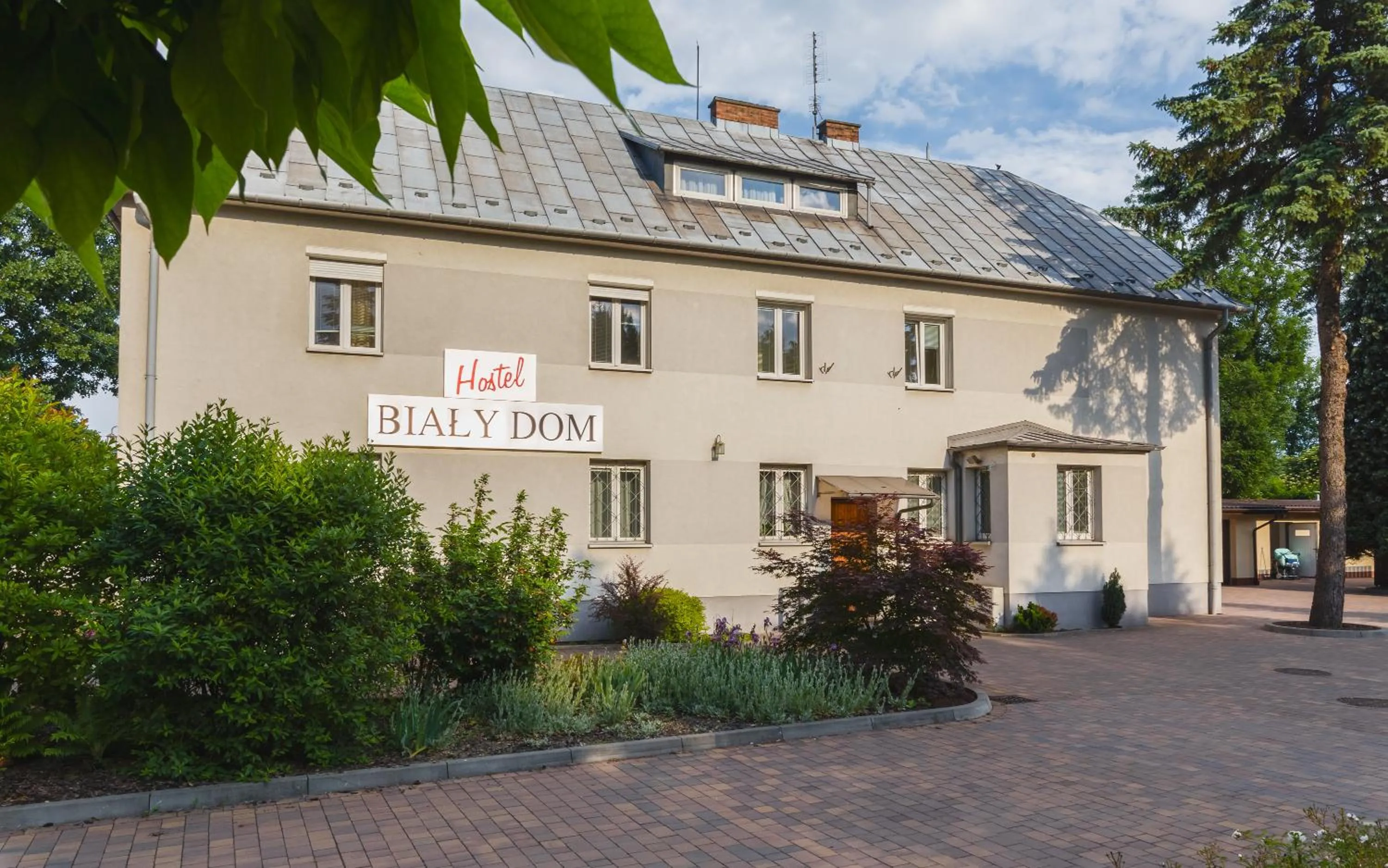 Facade/entrance in Hostel Biały Dom