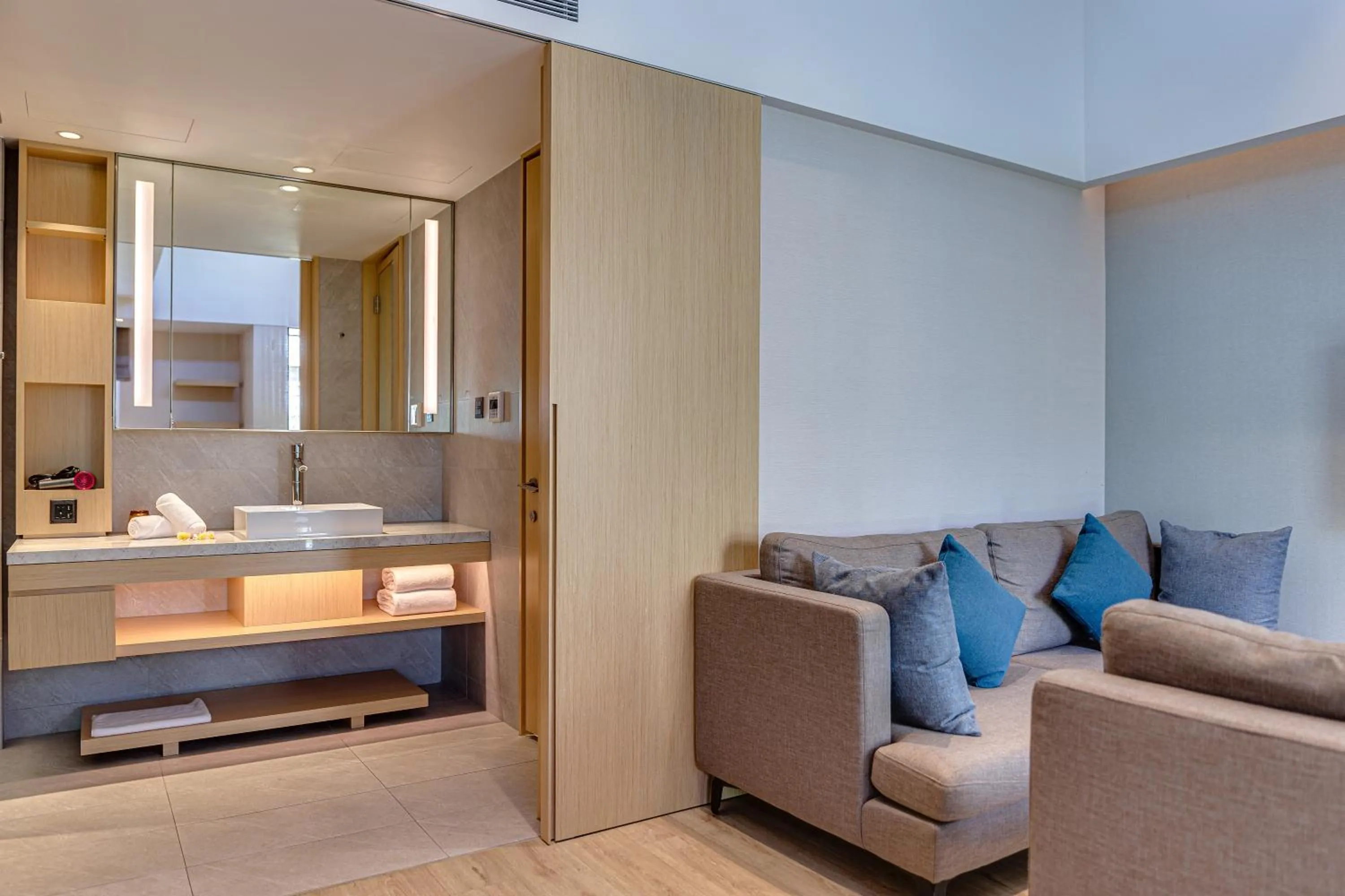 Boutech Wuri Village Hotel