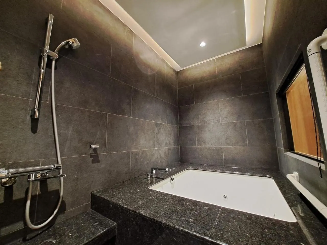 Boutech Wuri Village Hotel