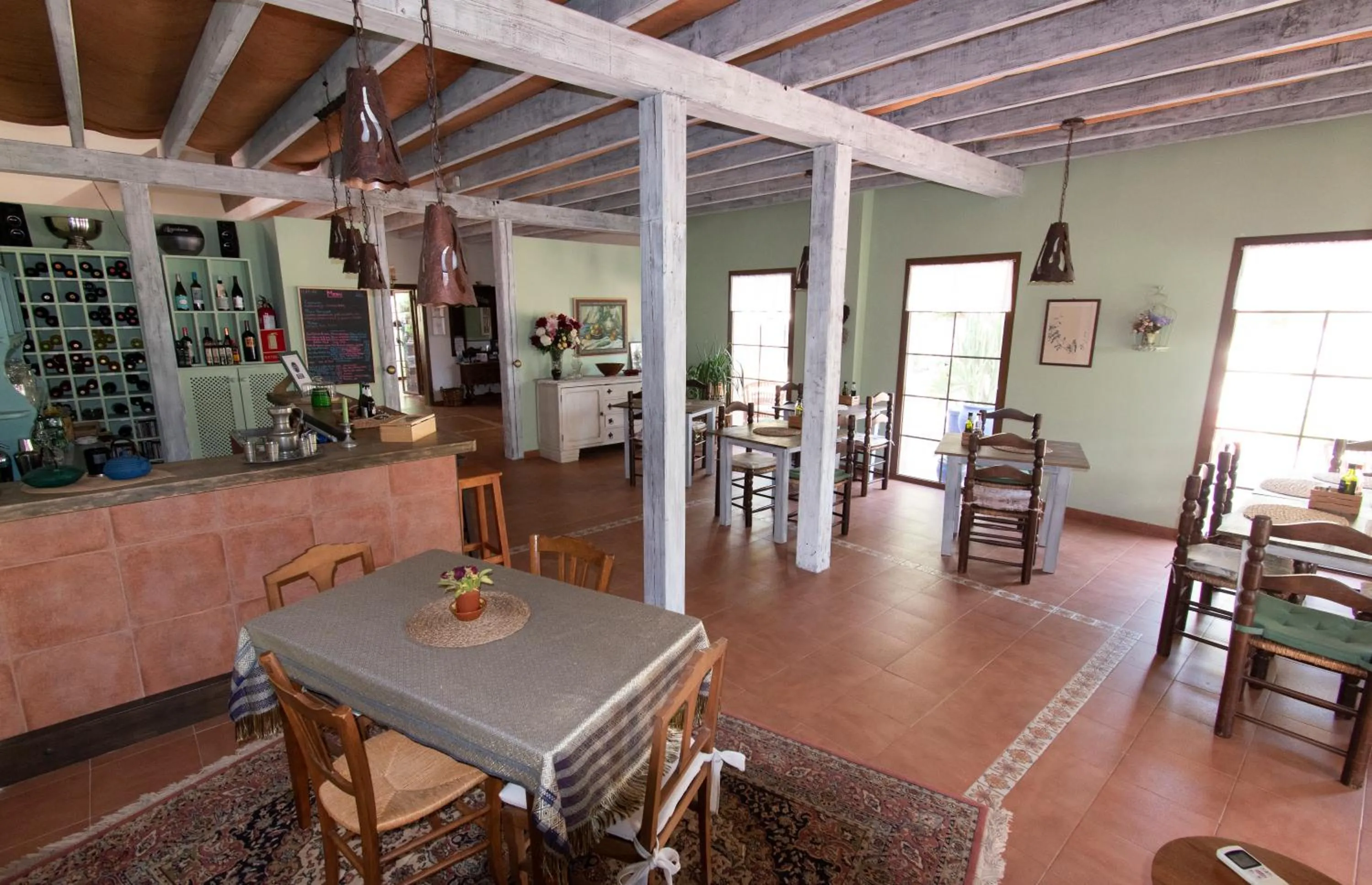 Restaurant/places to eat in Hotel Cortijo de Salia