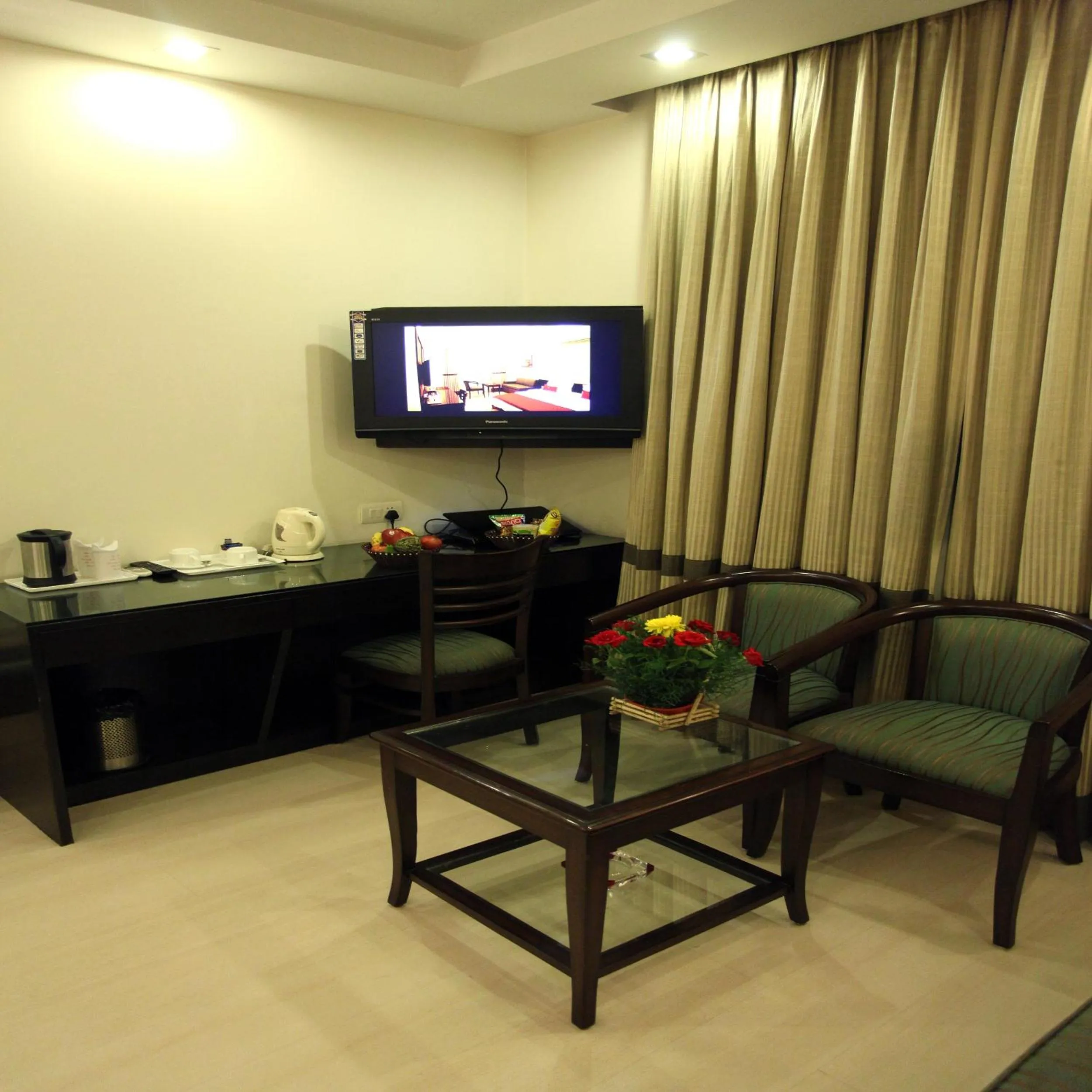 Seating area in Saar Inn