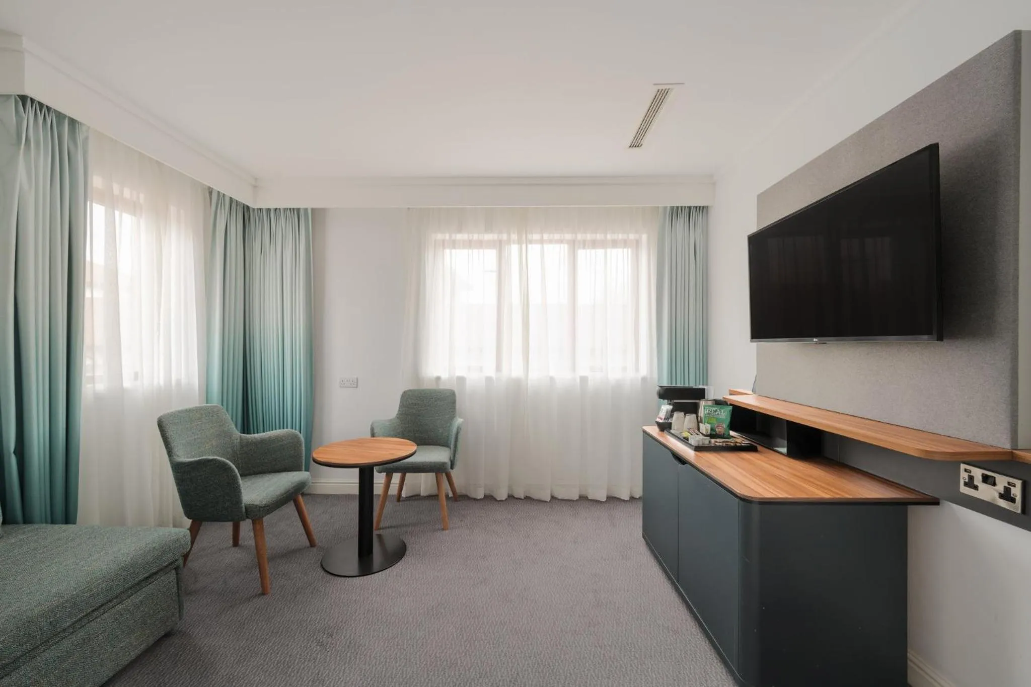 Photo of the whole room in Holiday Inn Birmingham Bromsgrove by IHG