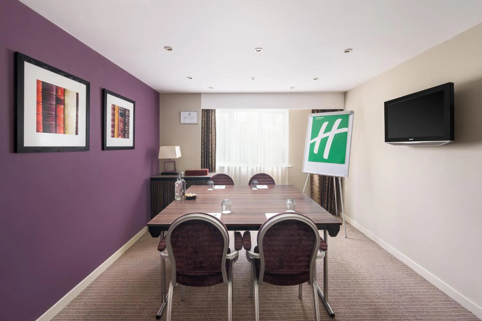 Meeting/conference room in Holiday Inn Birmingham Bromsgrove by IHG