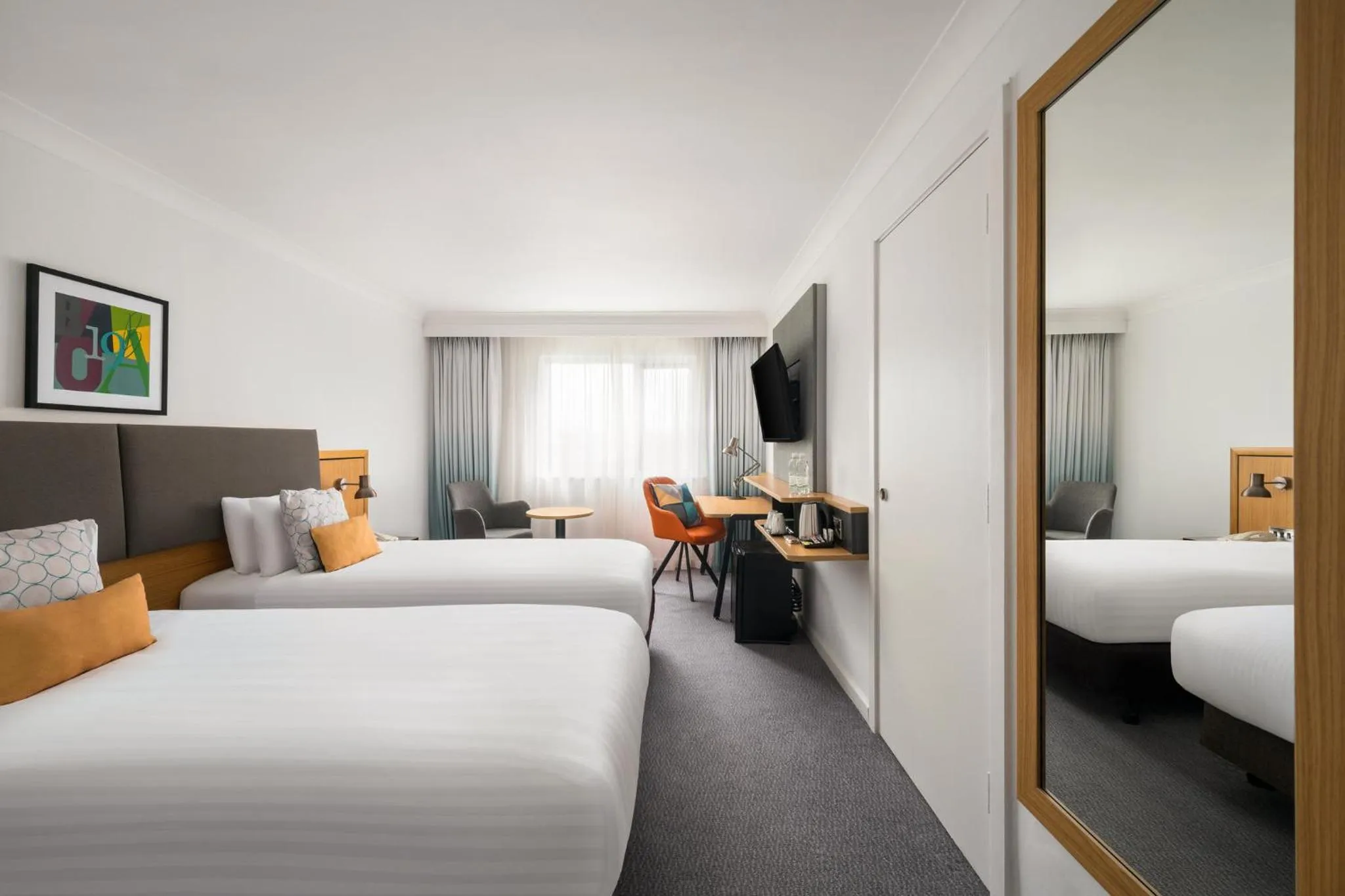 Photo of the whole room, Bed in Holiday Inn Birmingham Bromsgrove by IHG