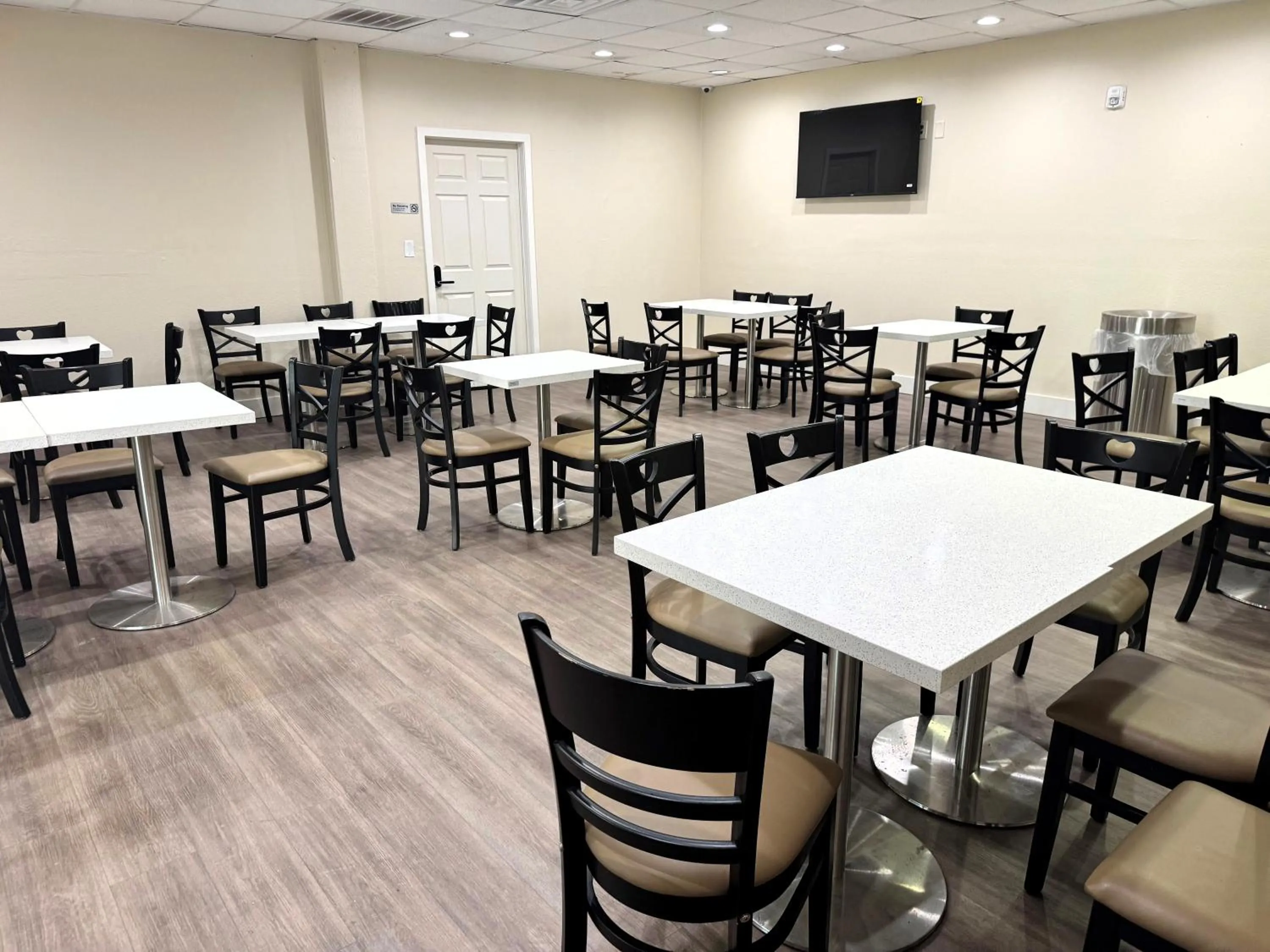 Breakfast in Super 8 by Wyndham Corpus Christi Airport