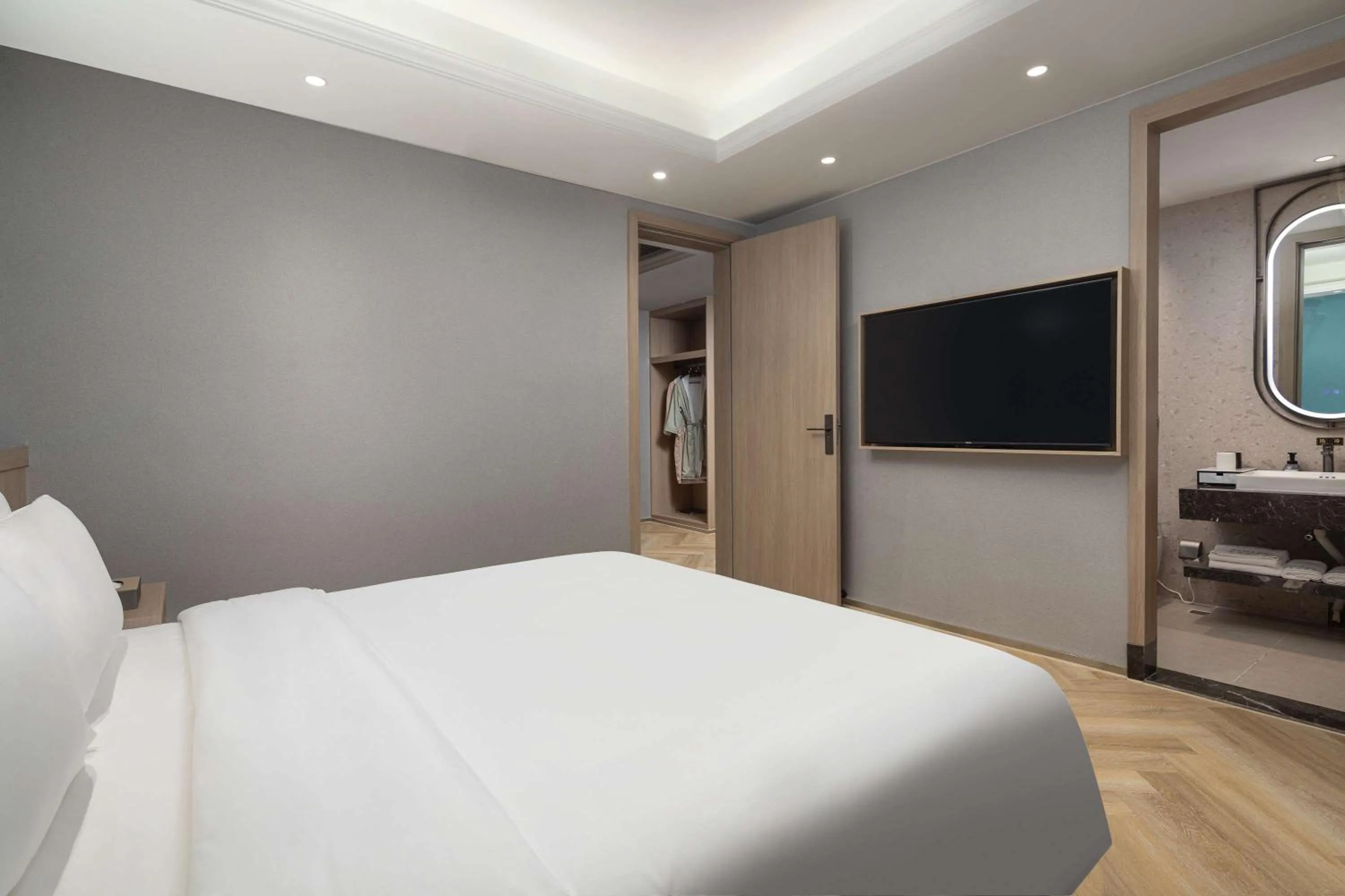 Bed in Ramada by Wyndham Wuhan Wangjiawan