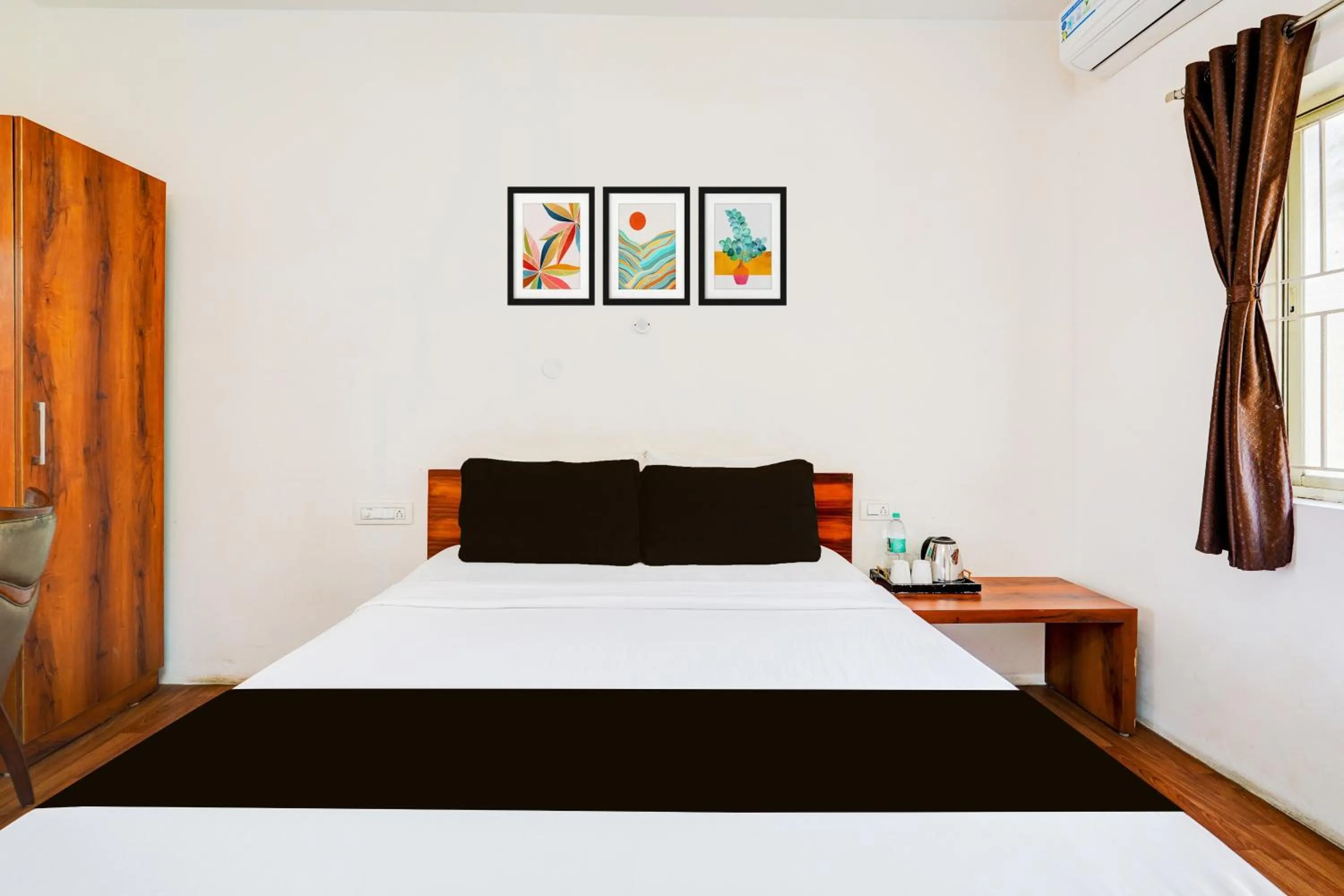 Bedroom, Bed in Super Collection O Bannergatta Road Near Decathlon