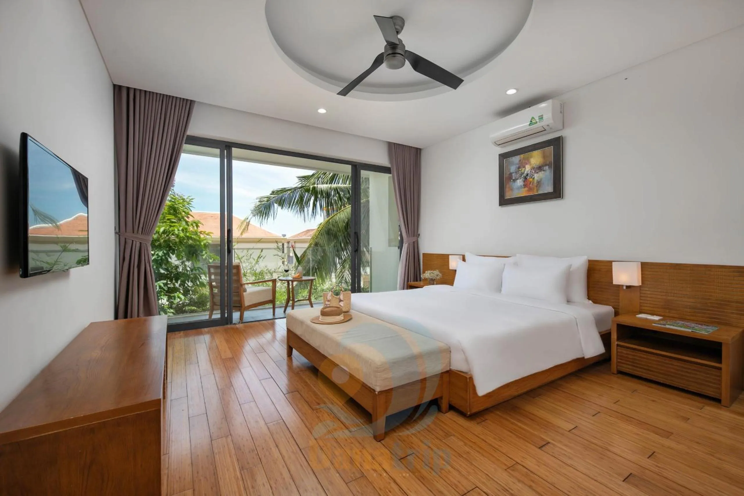 Bed in Ocean Beach Resort Da Nang