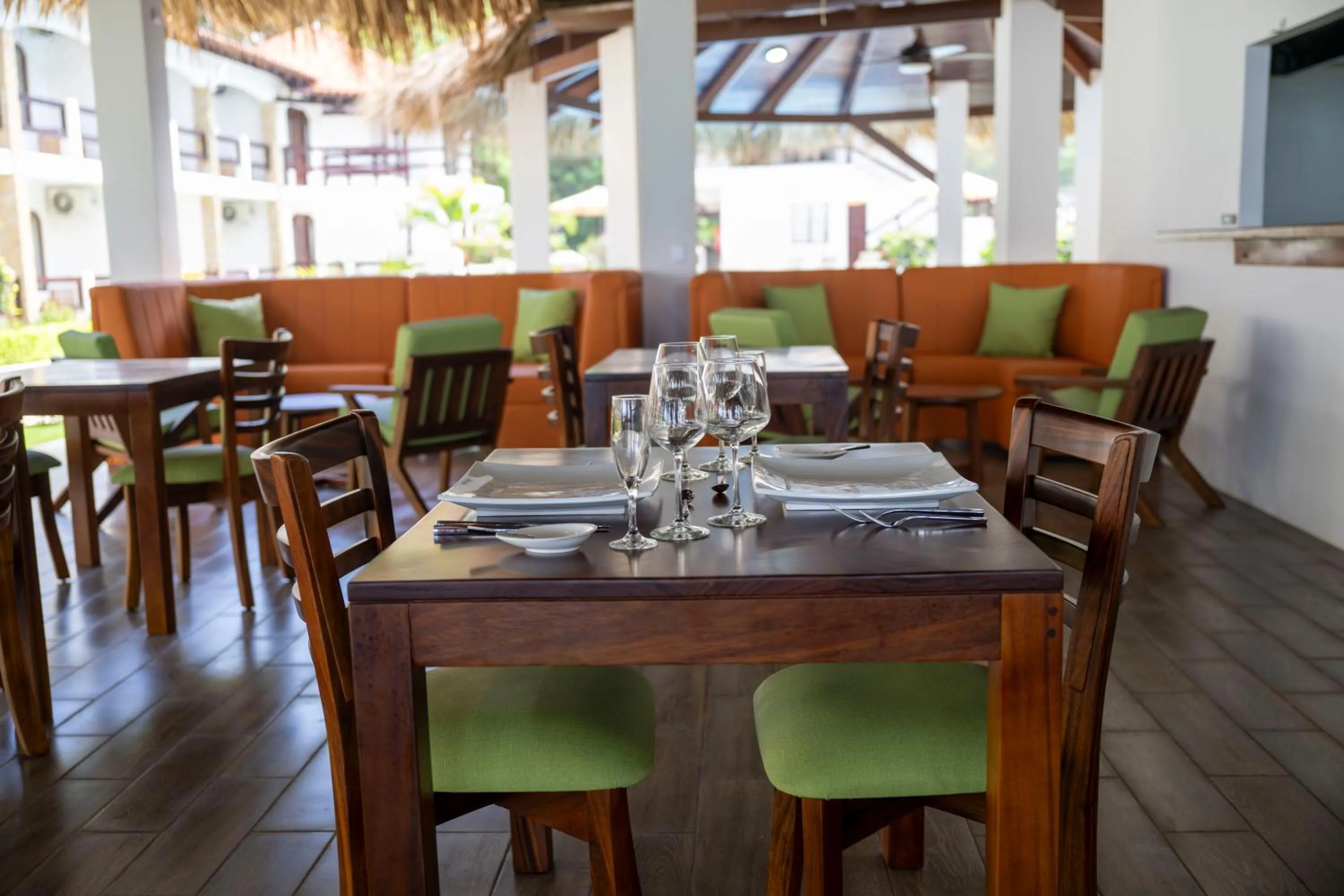 Restaurant/places to eat in Fuego del Sol Beachfront Hotel