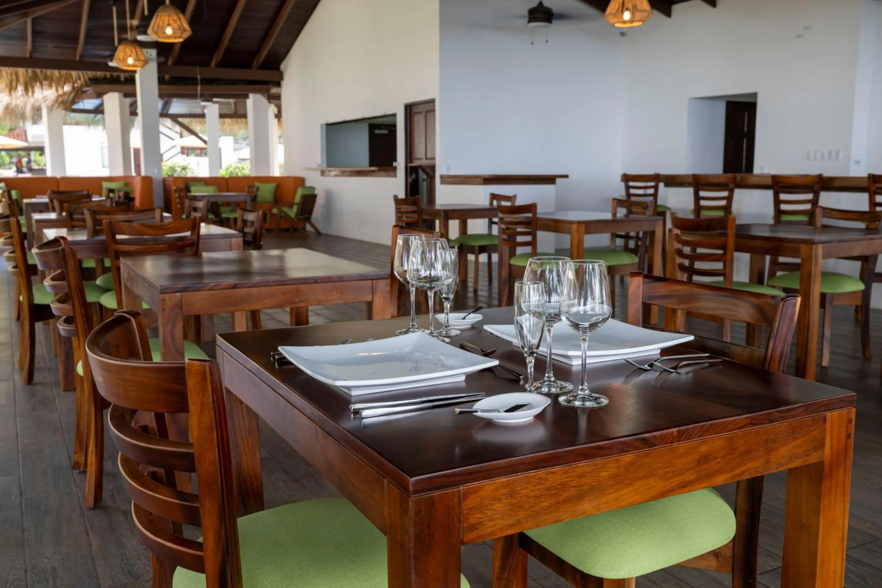 Restaurant/places to eat in Fuego del Sol Beachfront Hotel