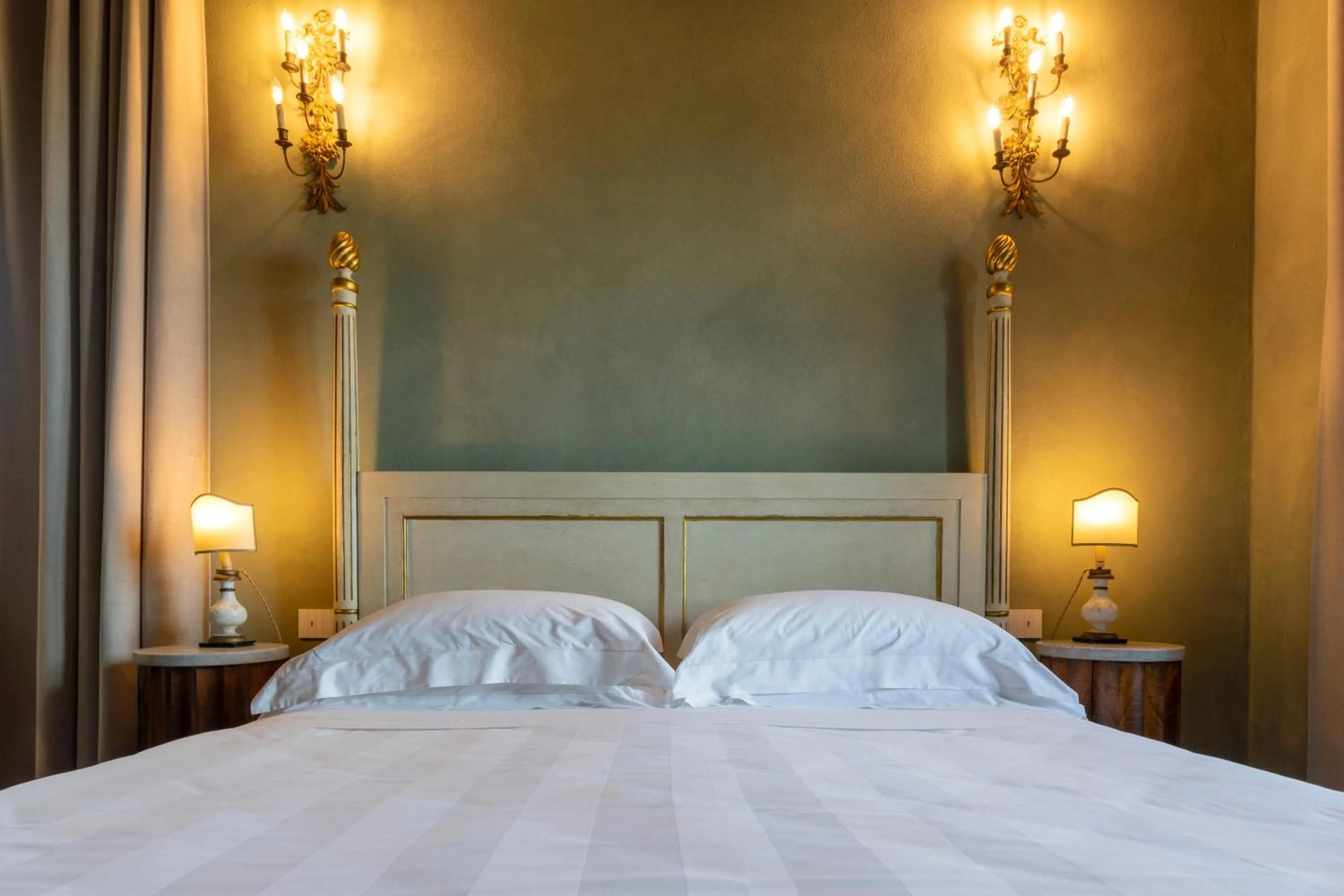 Bedroom, Bed in Villa Le Prata - Residenza del Vescovo - Cantina & Relais