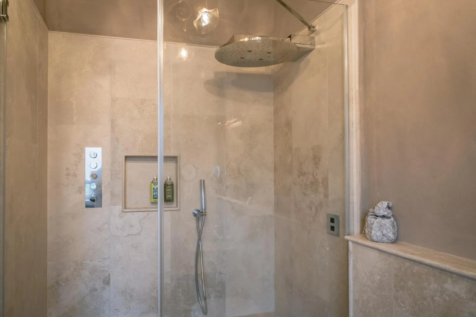 Shower in Villa Le Prata - Residenza del Vescovo - Cantina & Relais