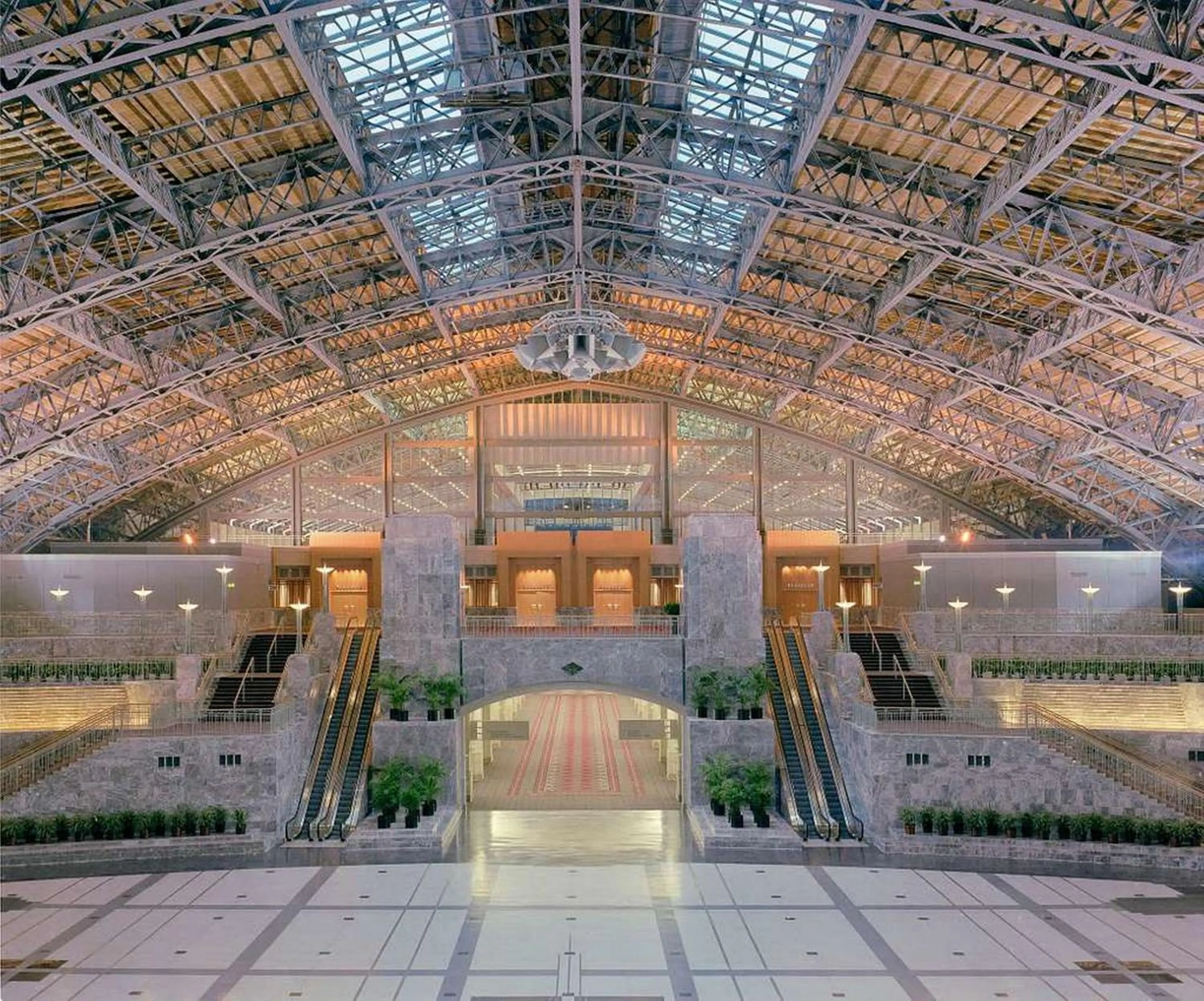 Nearby landmark in New Season Royals, Airport West