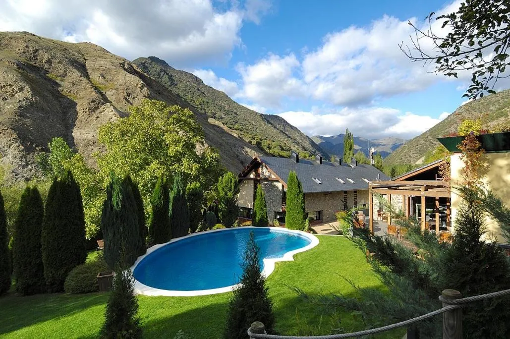 Garden in Hotel Riberies & Spa by RdA Hotels