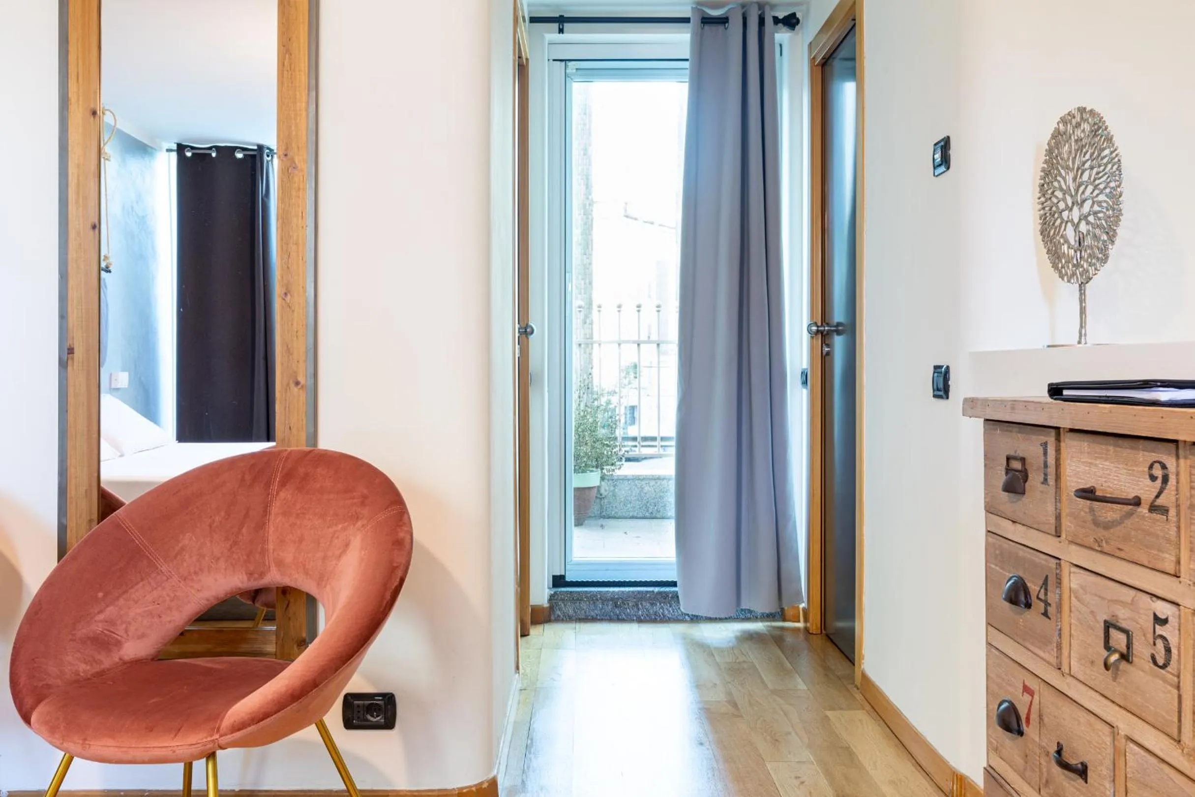 Photo of the whole room, Seating Area in B&b Too Cute 2b Str8