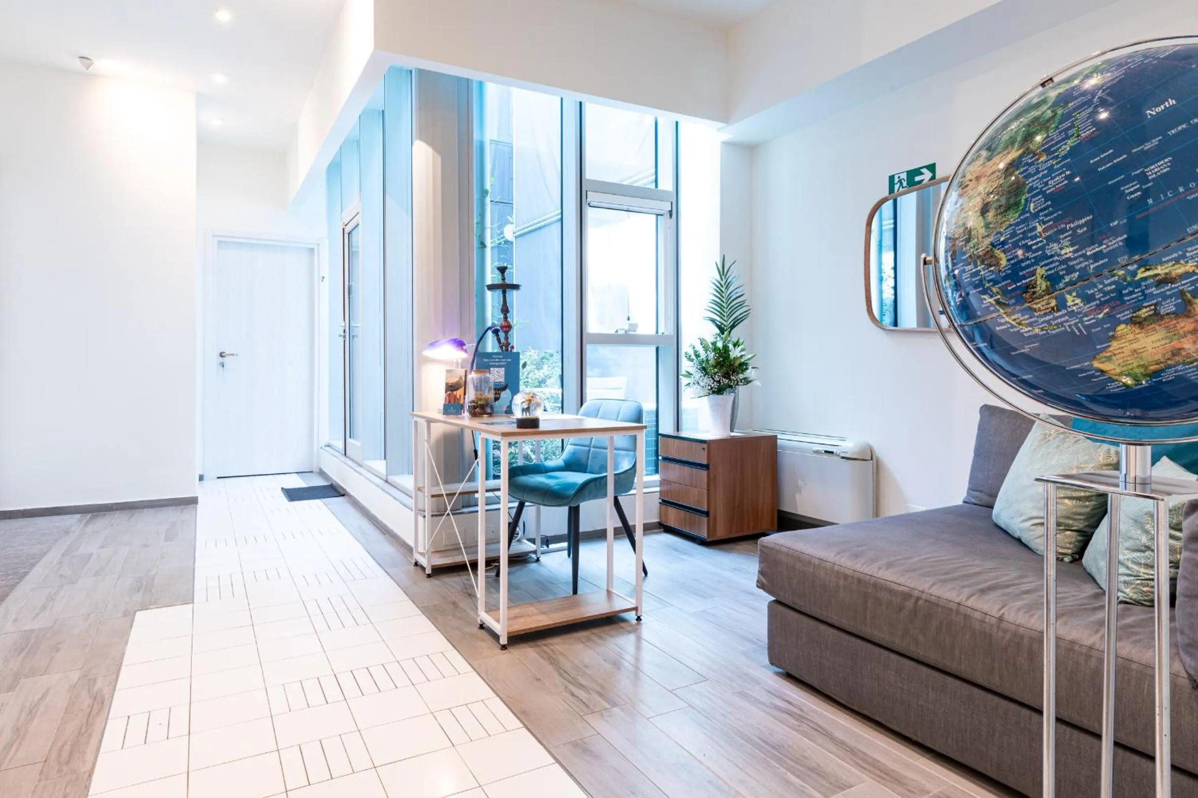 Lobby or reception, Seating Area in B&b Too Cute 2b Str8