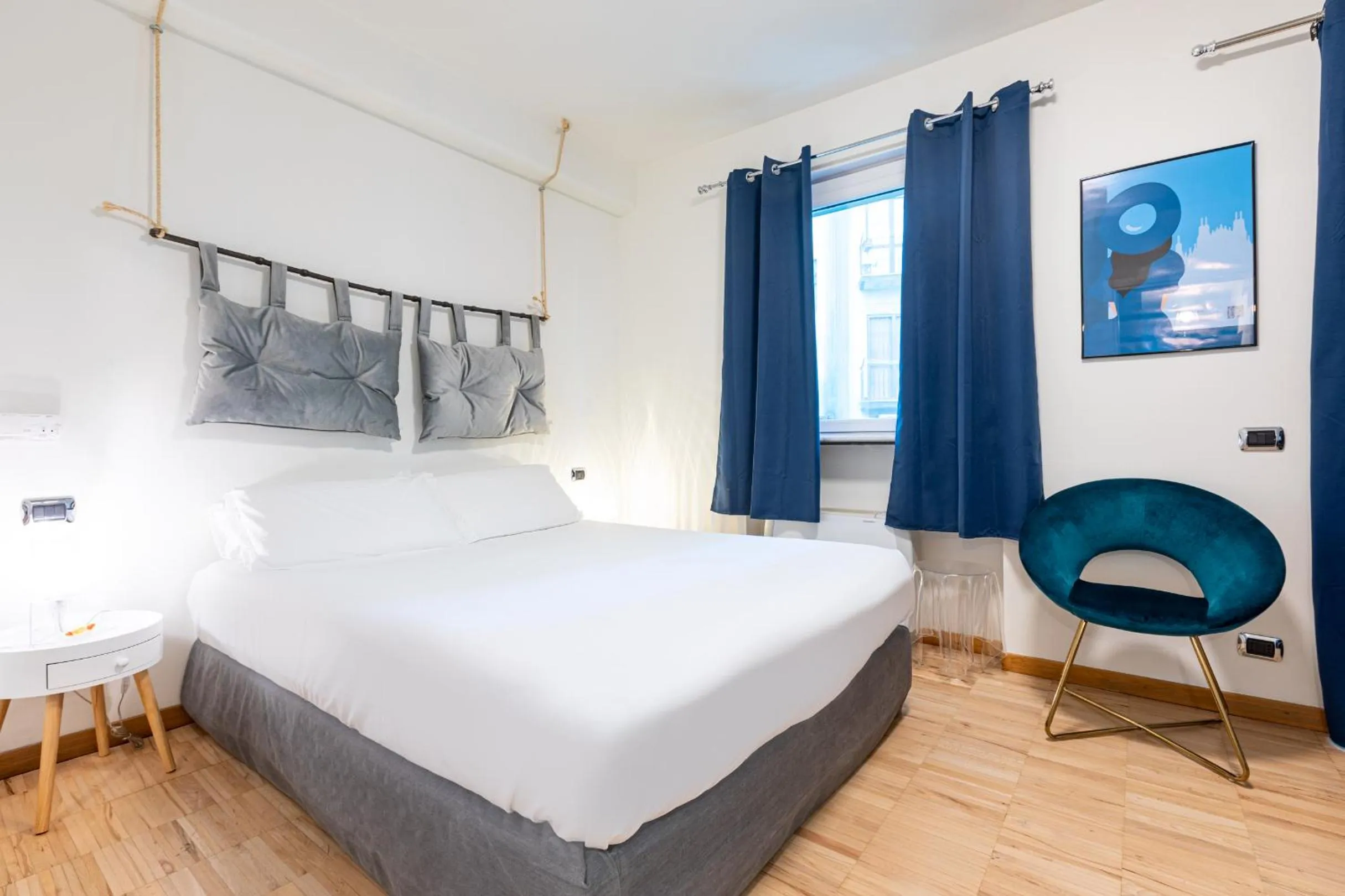 Bed in B&b Too Cute 2b Str8