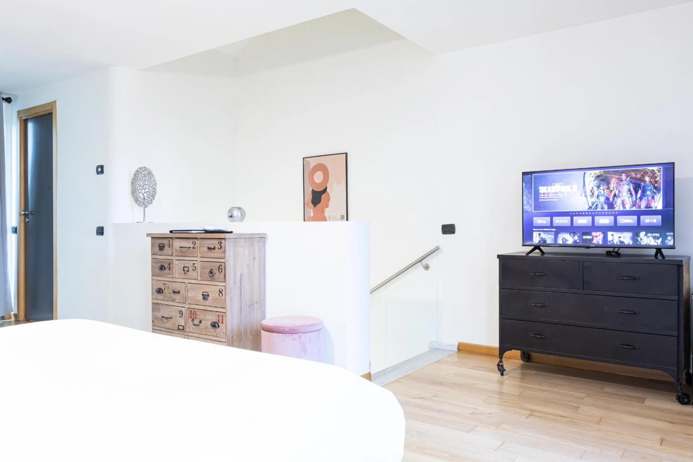 Bed in B&b Too Cute 2b Str8