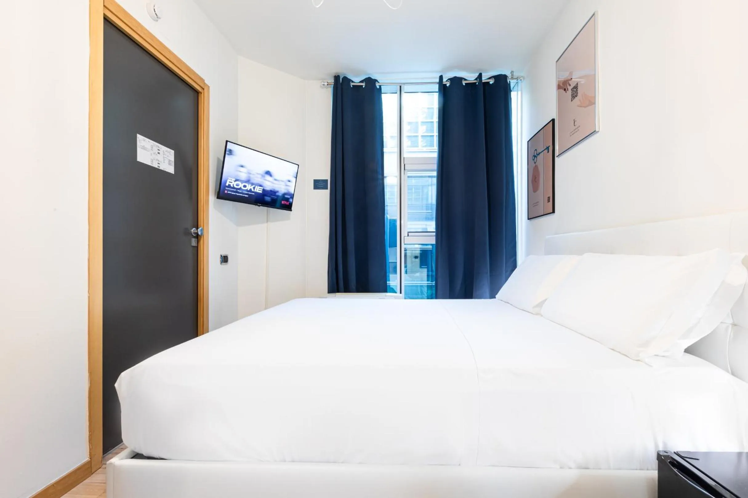 Bed in B&b Too Cute 2b Str8